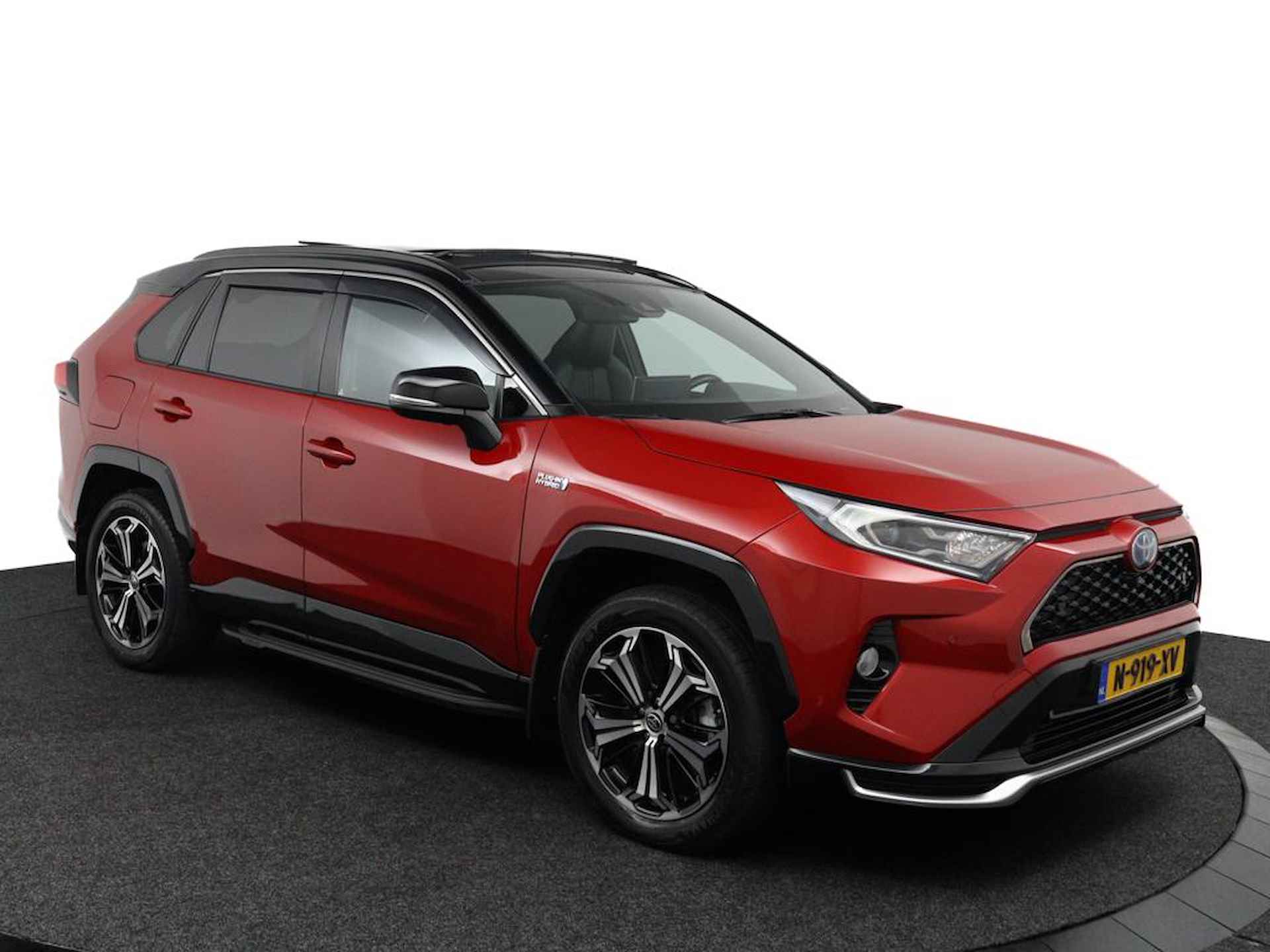 Toyota RAV4 2.5 Plug-in Hybrid AWD Bi-Tone Plus | Trekhaak Afneembaar | Treeplanken | Alarmsysteem | Lederen Bekleding | Stoelverwarming en Ventilatie | Bomvol | - 4/65