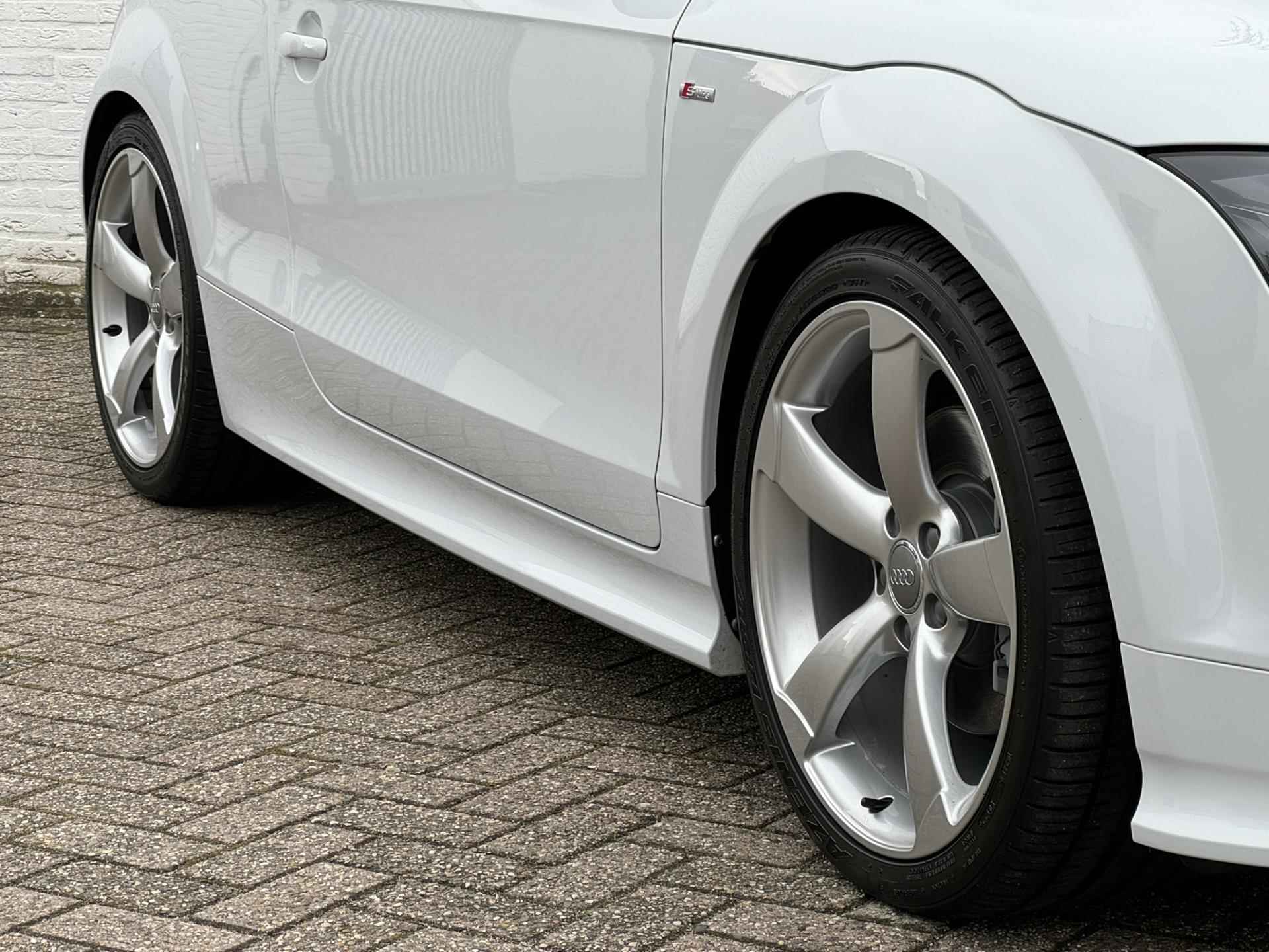 Audi TT ROADSTER 2.0 TFSI quattro Advance Sport S-line Xenon Two-tone leder 18 inch Lm velgen Automaat Navigatie - 26/45
