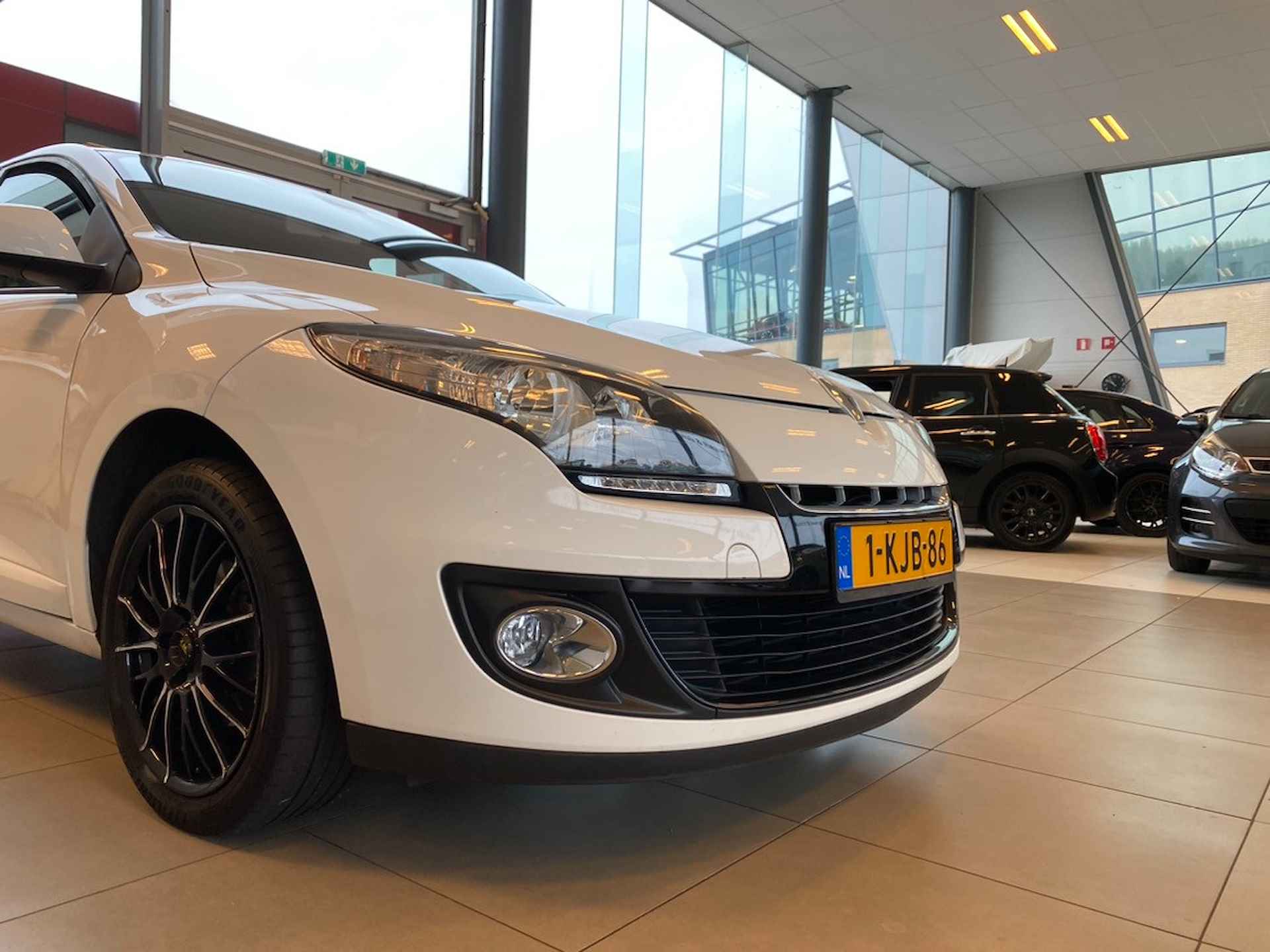 Renault Mégane 1.2 TCe Expression,5 Deurs,5 Zits,Navigatie,Climate&Cruisecontrol,Achteruitrijsensoren,Bluetooth,Elektrischpakket,17 Inch Lmv - 5/27