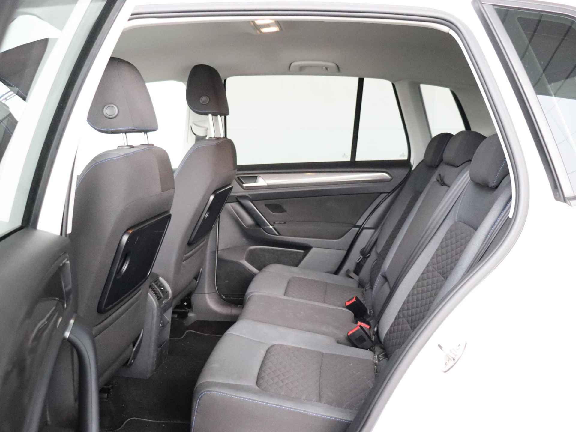 Volkswagen Golf Sportsvan 1.0 TSI Comfortline | Automaat | Navi | PDC Voor achter | - 8/24