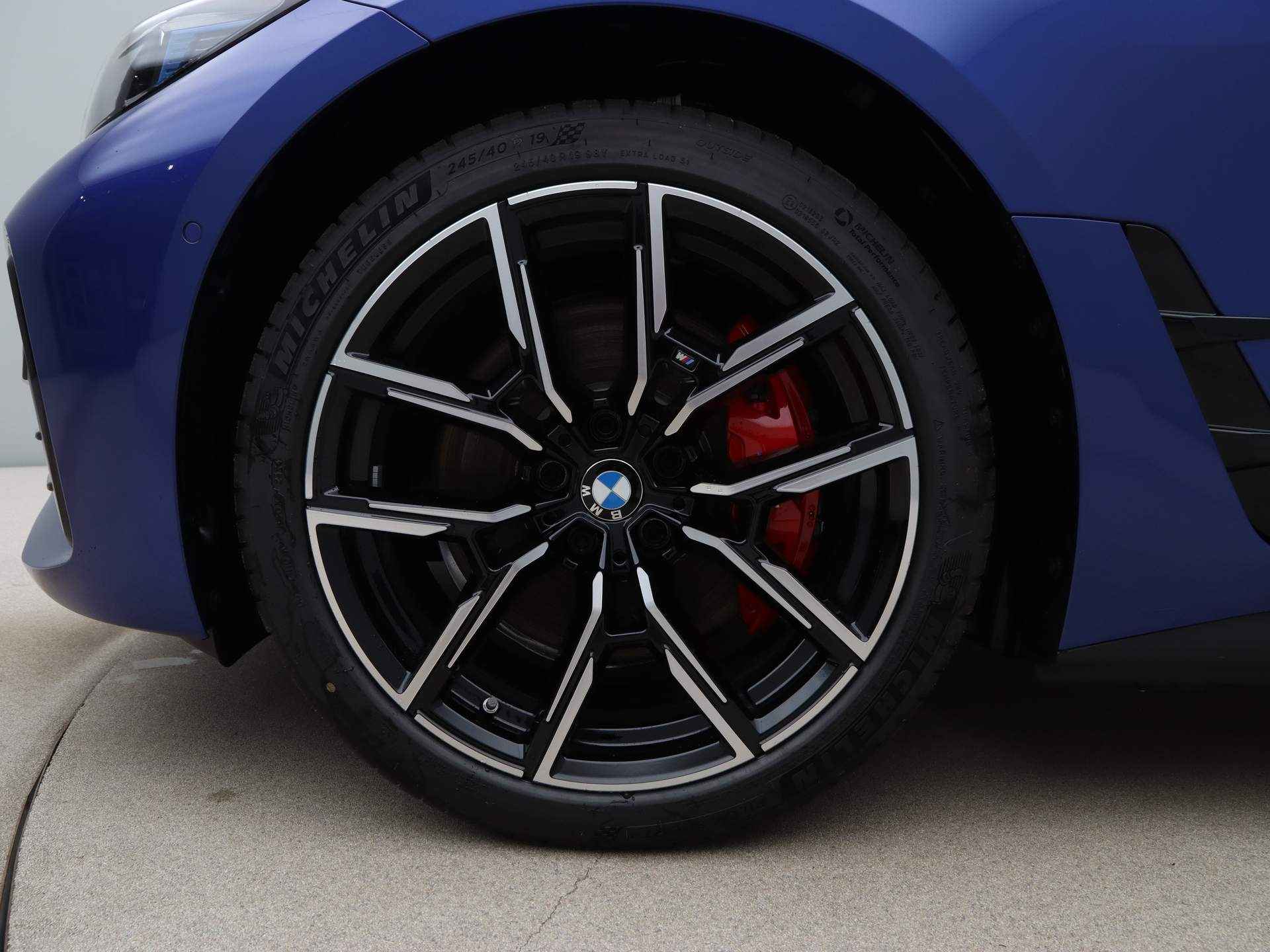 BMW i4 xDrive40 M Sportpakket Pro - 20/27