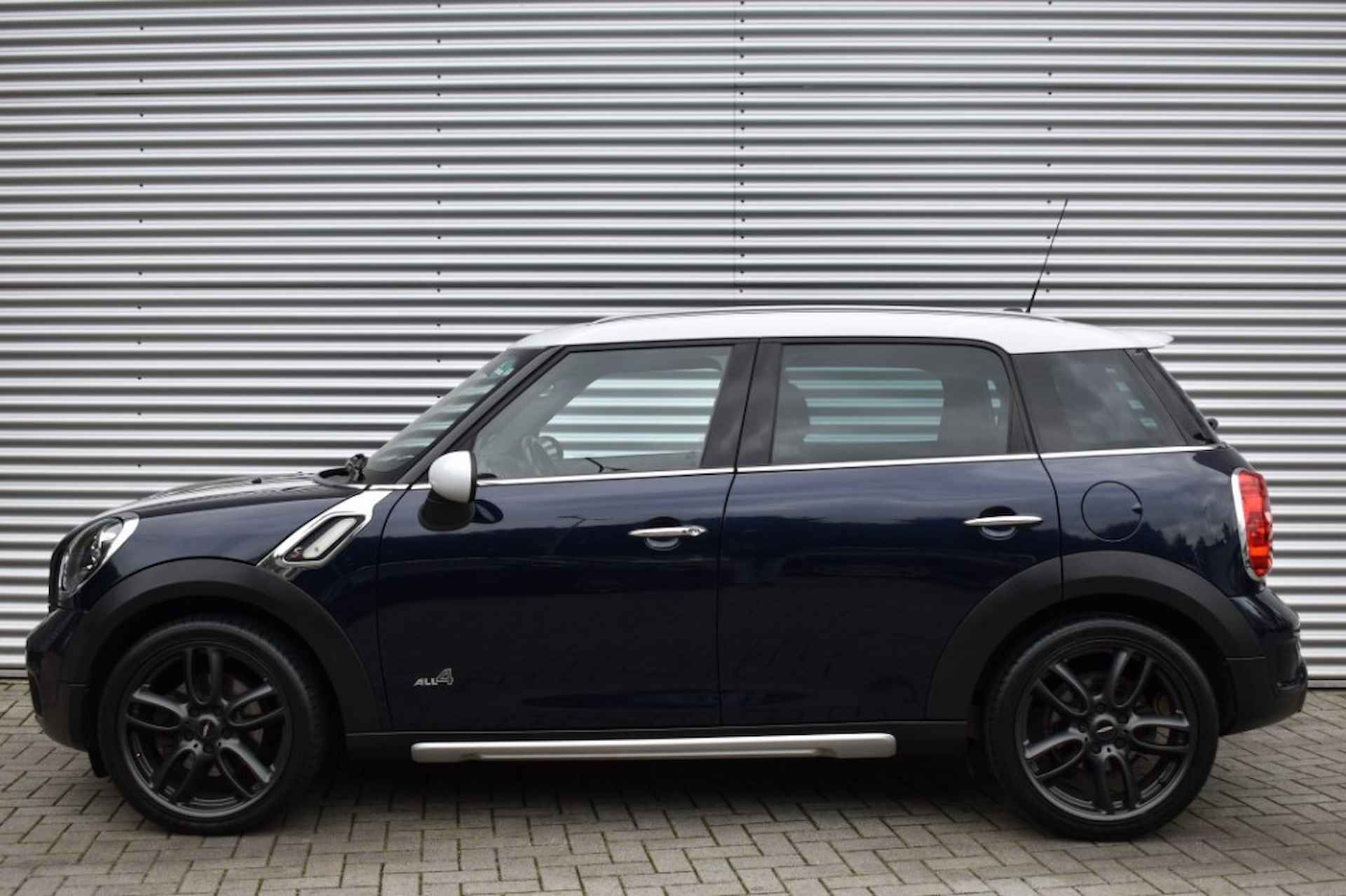 MINI Countryman COOPER S ALL4 AUT. / FULL OPTIONS - 2/44