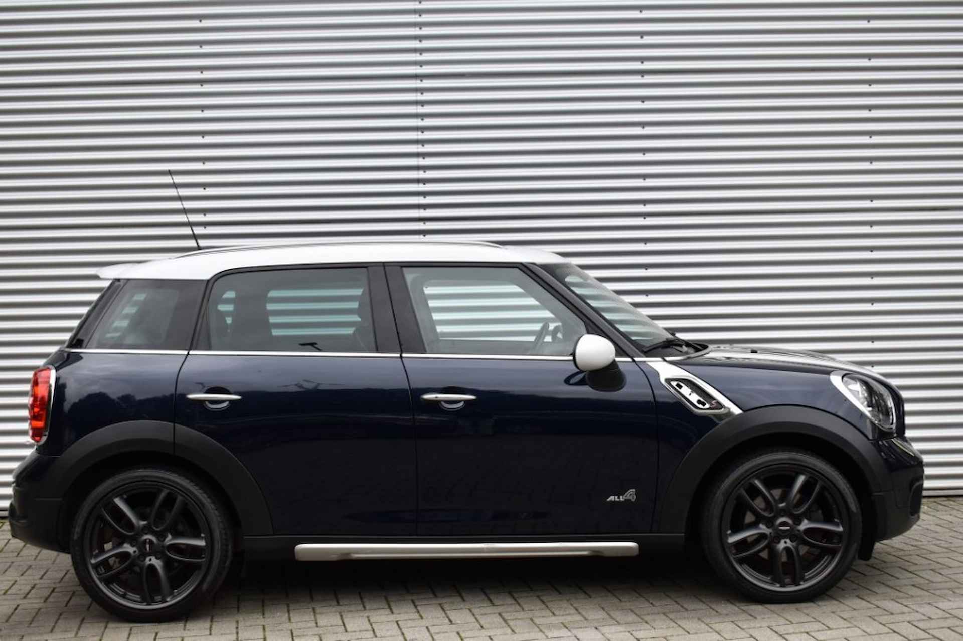 MINI Countryman COOPER S ALL4 AUT. / FULL OPTIONS - 7/44