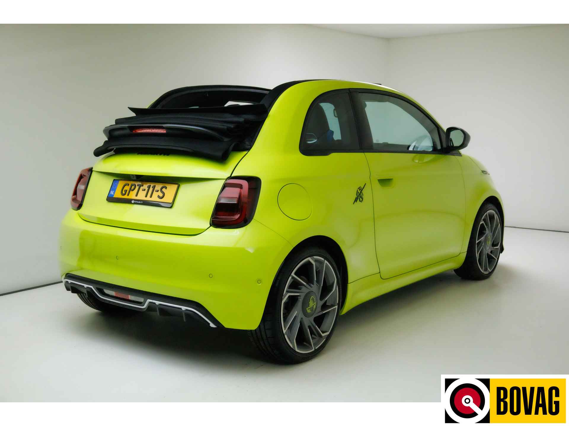 Abarth 500C Cabrio Scorpionissima 42 kWh 155 PK | € 2000,- Subsidie mogelijk! JBL, Camera, Stoelverwarming, PDC, 18" LMV, Navigatie. Sportstoelen - 8/25