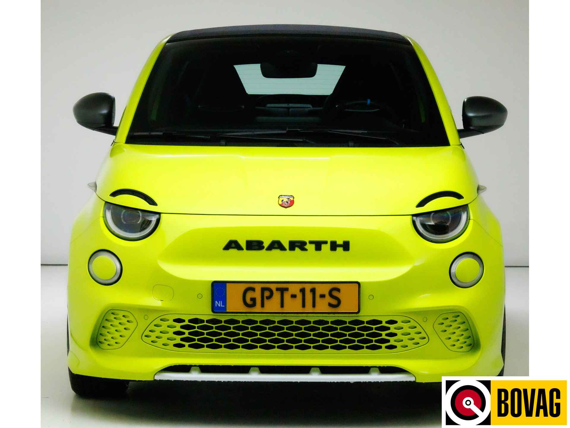 Abarth 500C Cabrio Scorpionissima 42 kWh 155 PK | € 2000,- Subsidie mogelijk! JBL, Camera, Stoelverwarming, PDC, 18" LMV, Navigatie. Sportstoelen - 24/25