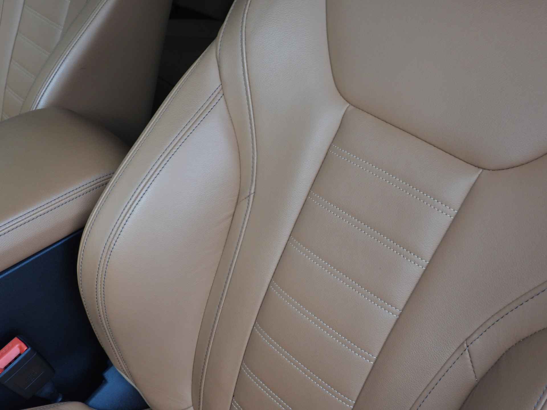 BMW iX3 High Executive 80 kWh / Sportstoelen / Adaptieve LED / Parking Assistant Plus / Gesture Control / Driving Assistant Professional / Comfort Access - 8/29