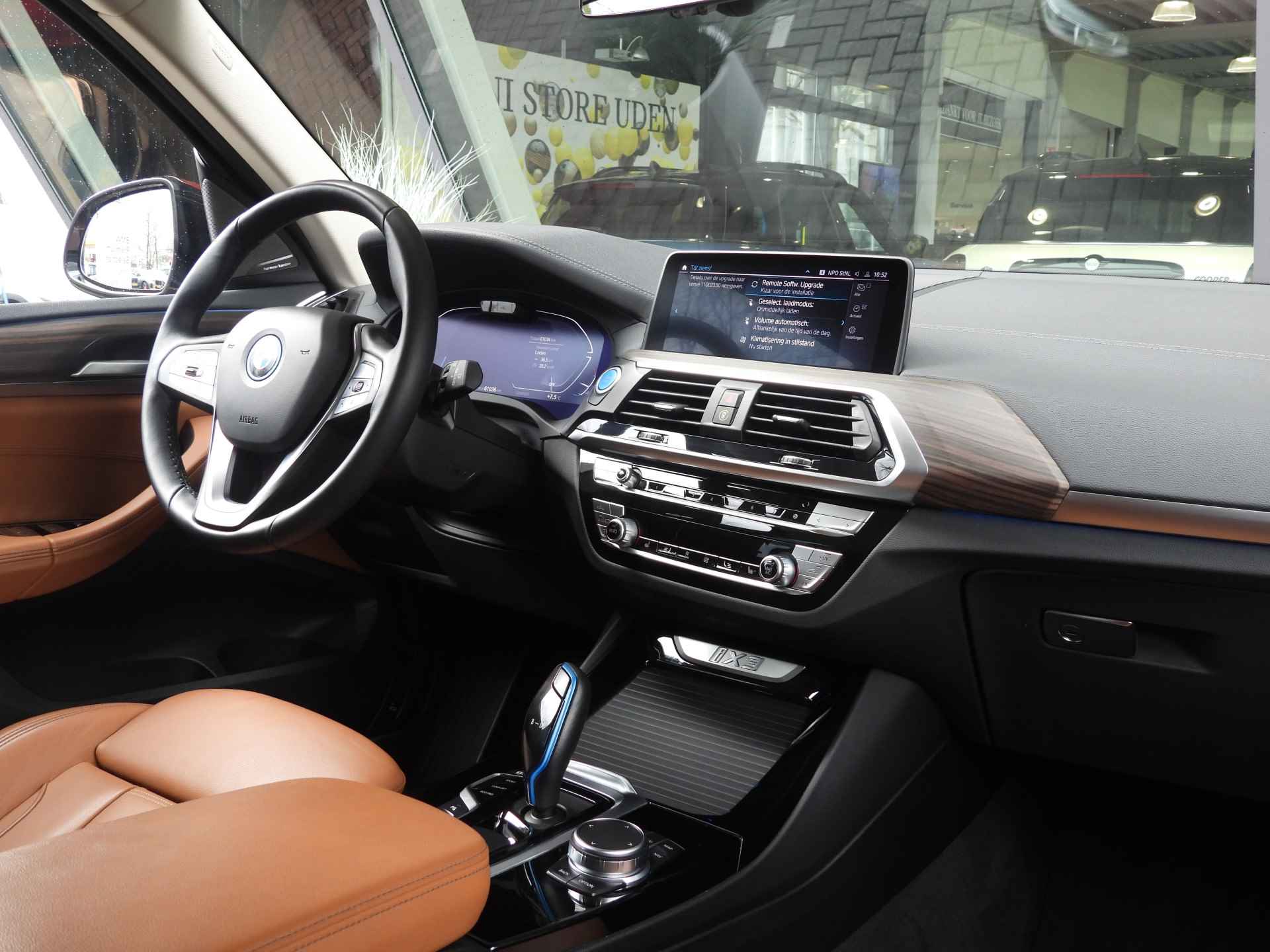 BMW iX3 High Executive 80 kWh / Sportstoelen / Adaptieve LED / Parking Assistant Plus / Gesture Control / Driving Assistant Professional / Comfort Access - 11/29