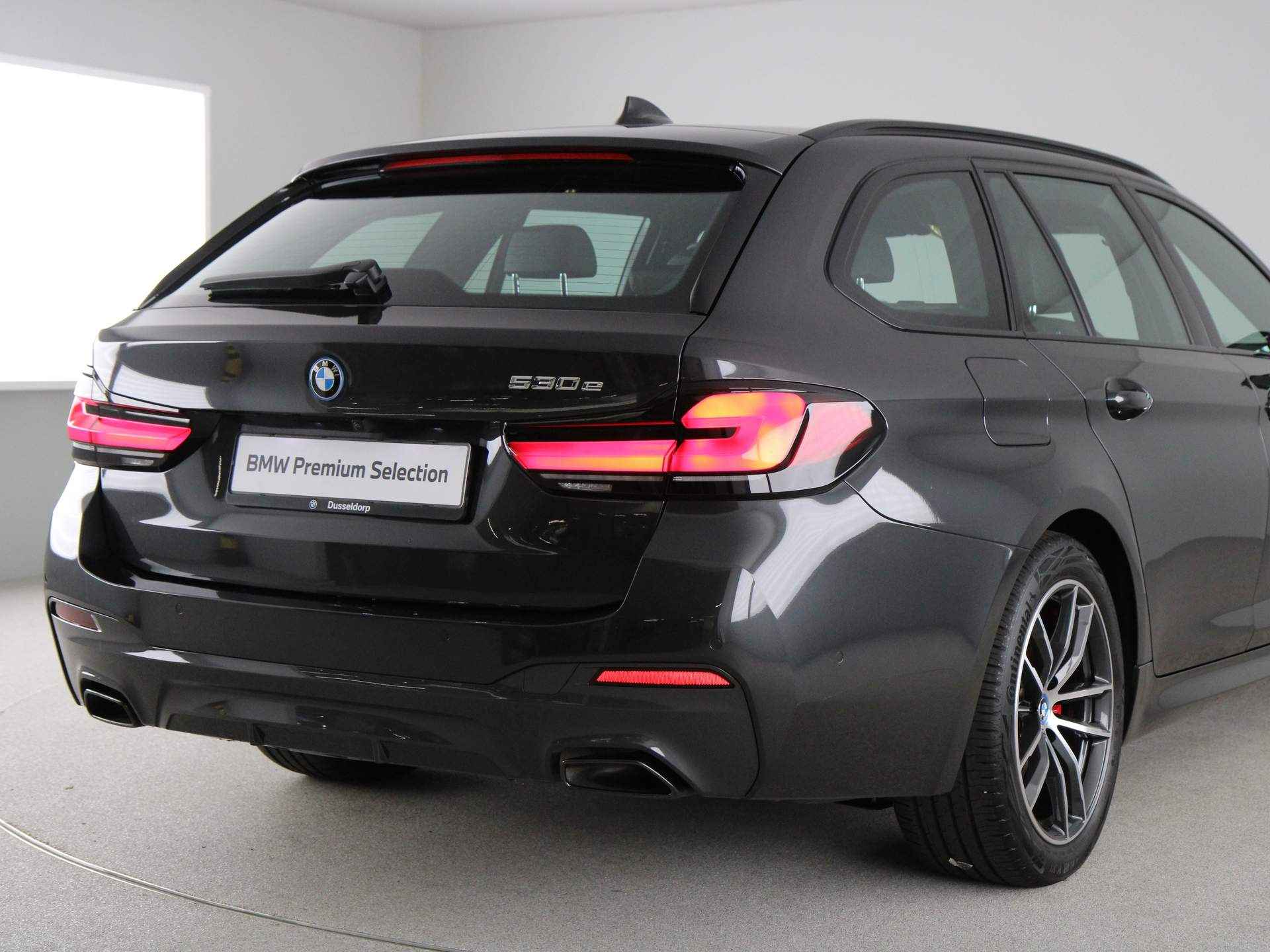 BMW 5 Serie Touring 530e M-Sport Pro Business Edition Plus - 20/24