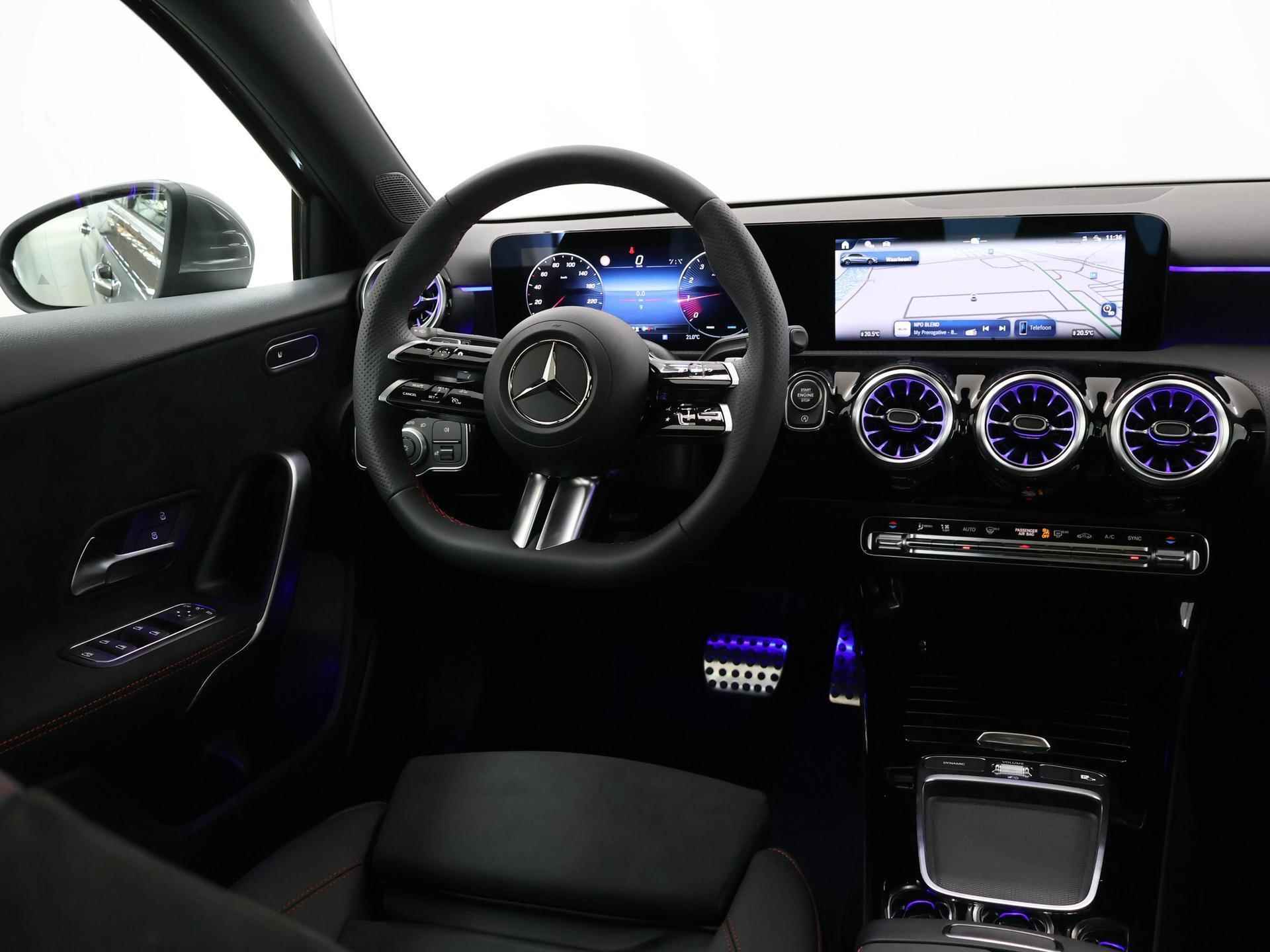 Mercedes-Benz A-klasse 180 AMG Line | Panoramadak | Wide Screen | Sfeerverlichting | Sportstoelen | Camera | DAB | Adaptieve Cruise Control | Climate Control | Navigatie | Stoelverwarming | Dodehoek detectie | Multibeam LED | - 10/48