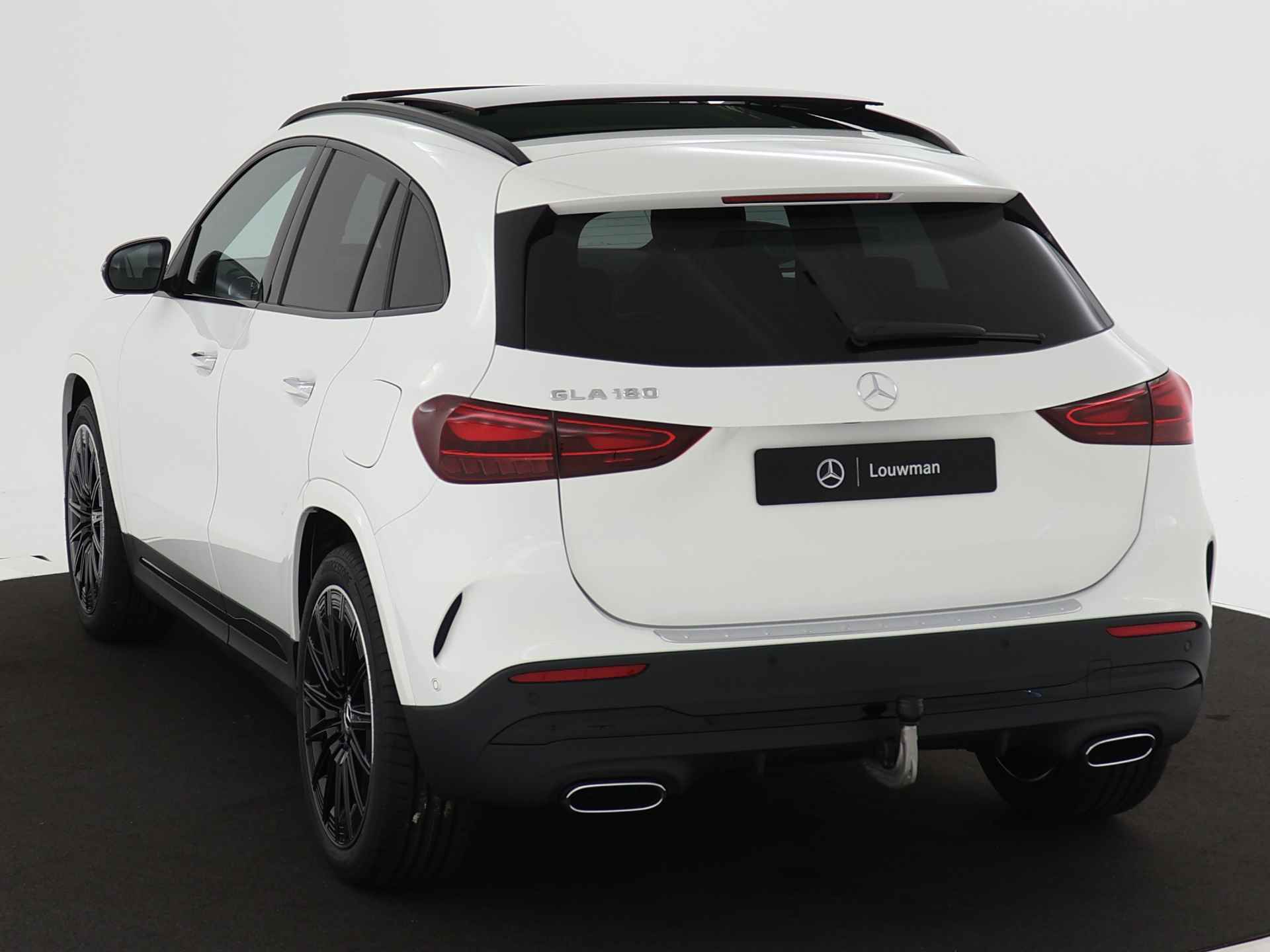 Mercedes-Benz GLA 180 Star Edition | Trekhaak | Nightpakket | Premium Plus pakket | Dodehoekassistent | Keyless-Go comfortpakket | USB-pakket plus | Parkeerpakket met 360°-camera | GUARD 360 ° Vehicle protection Plus | - 13/41