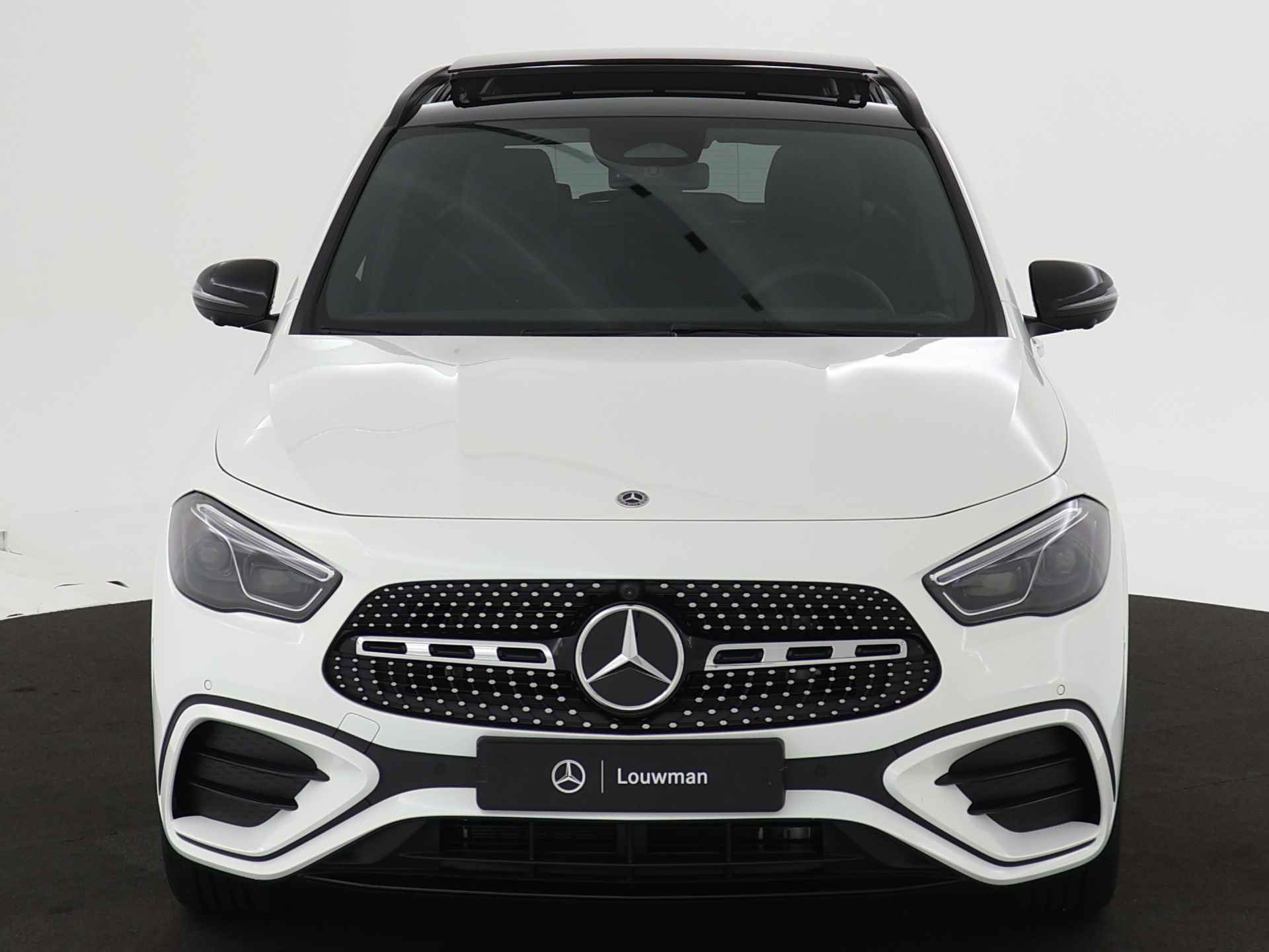 Mercedes-Benz GLA 180 Star Edition | Trekhaak | Nightpakket | Premium Plus pakket | Dodehoekassistent | Keyless-Go comfortpakket | USB-pakket plus | Parkeerpakket met 360°-camera | GUARD 360 ° Vehicle protection Plus | - 22/41