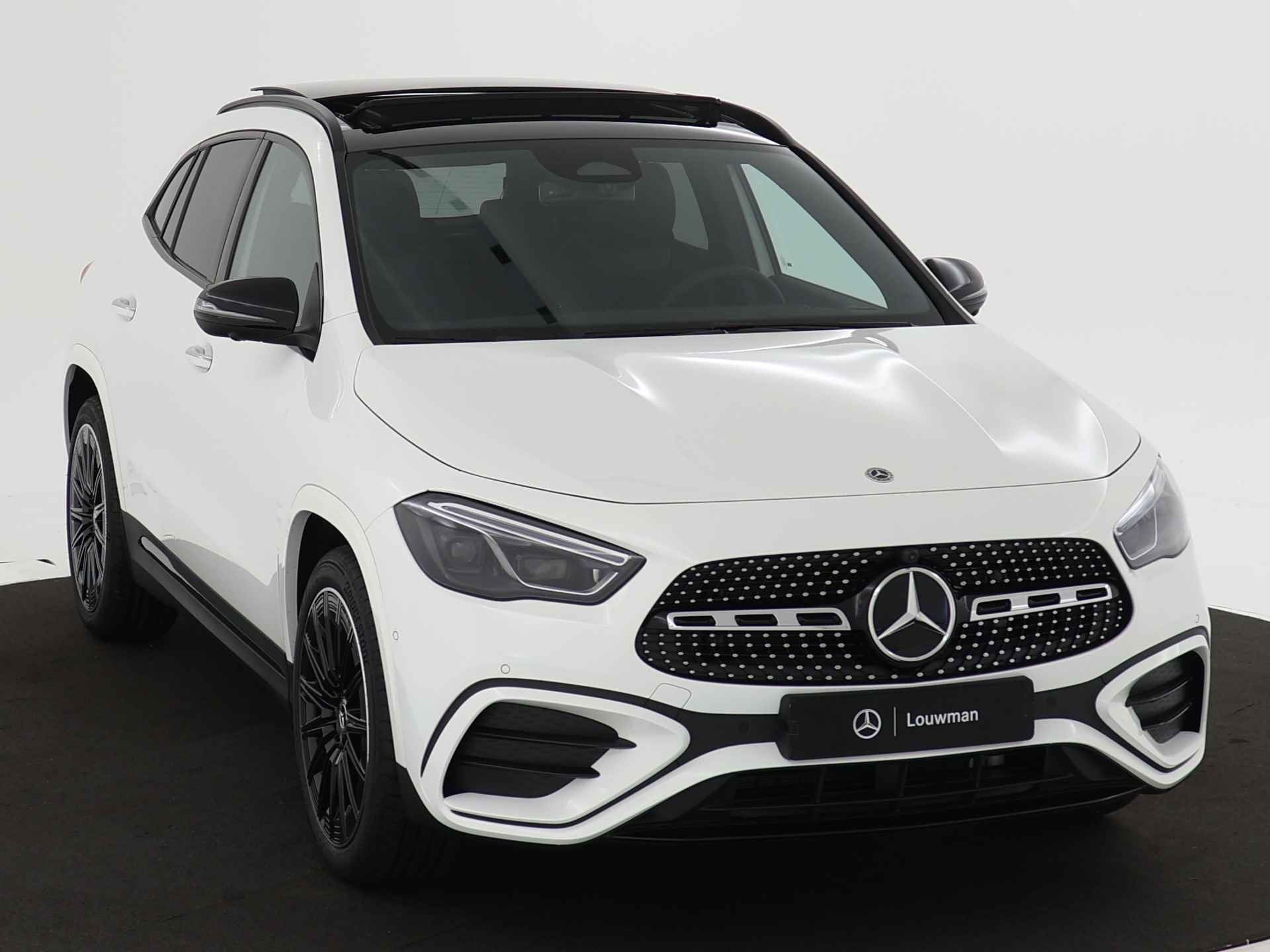 Mercedes-Benz GLA 180 Star Edition | Trekhaak | Nightpakket | Premium Plus pakket | Dodehoekassistent | Keyless-Go comfortpakket | USB-pakket plus | Parkeerpakket met 360°-camera | GUARD 360 ° Vehicle protection Plus | - 23/41