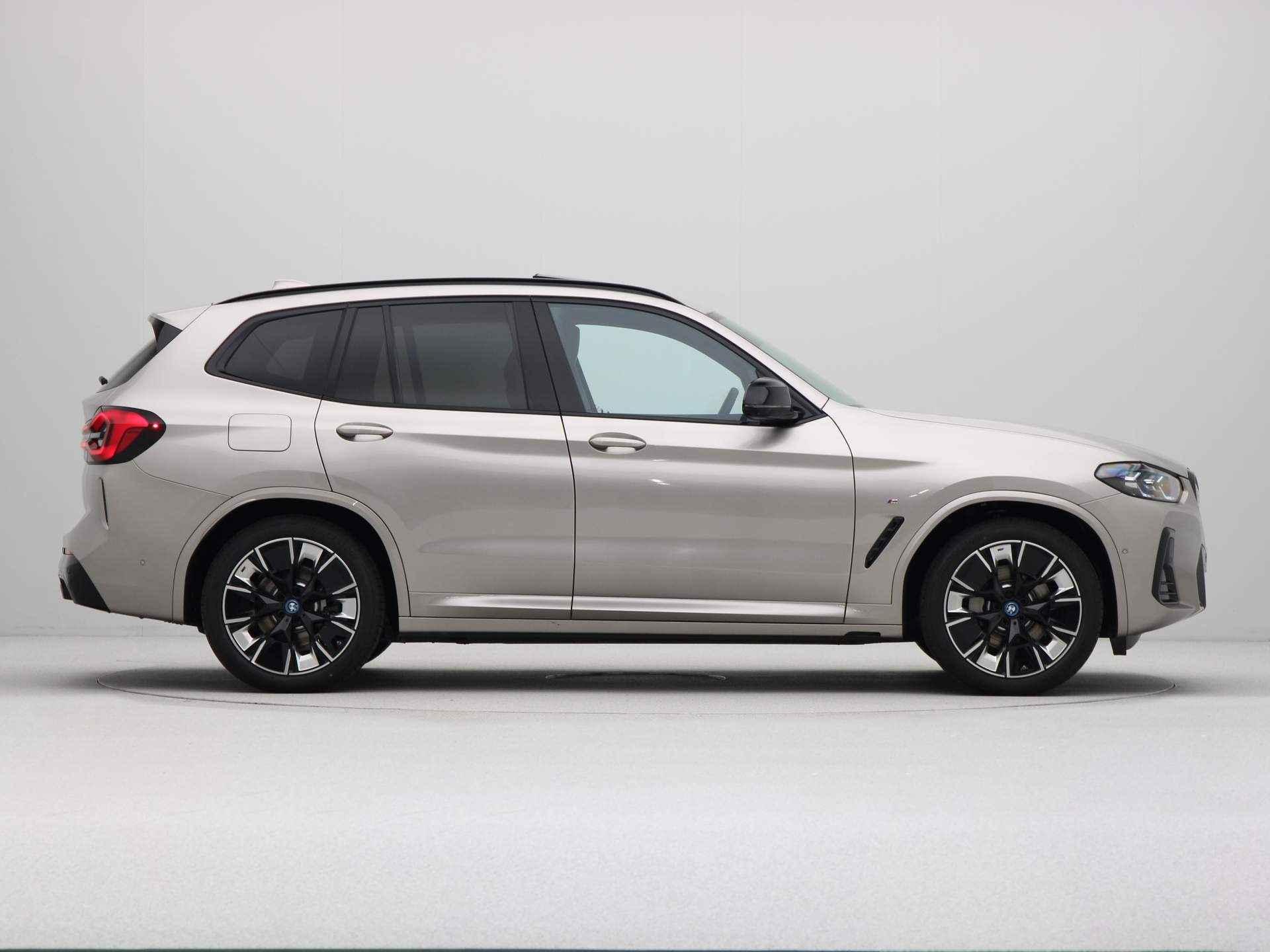 BMW iX3 High Executive - 5/24