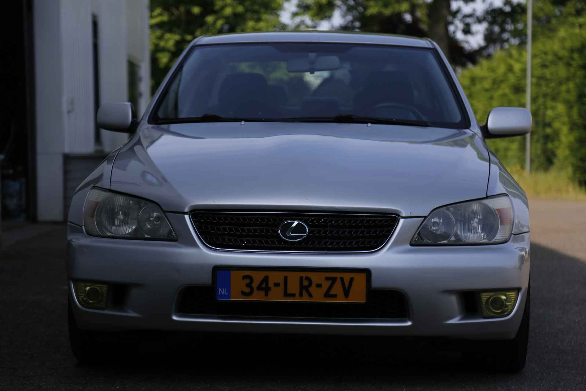 Lexus IS 200 Executive 6 Cilinder Automaat*Airco/Stoelverw./Half Leder/Cruise-Control/Climate-Control* - 17/48