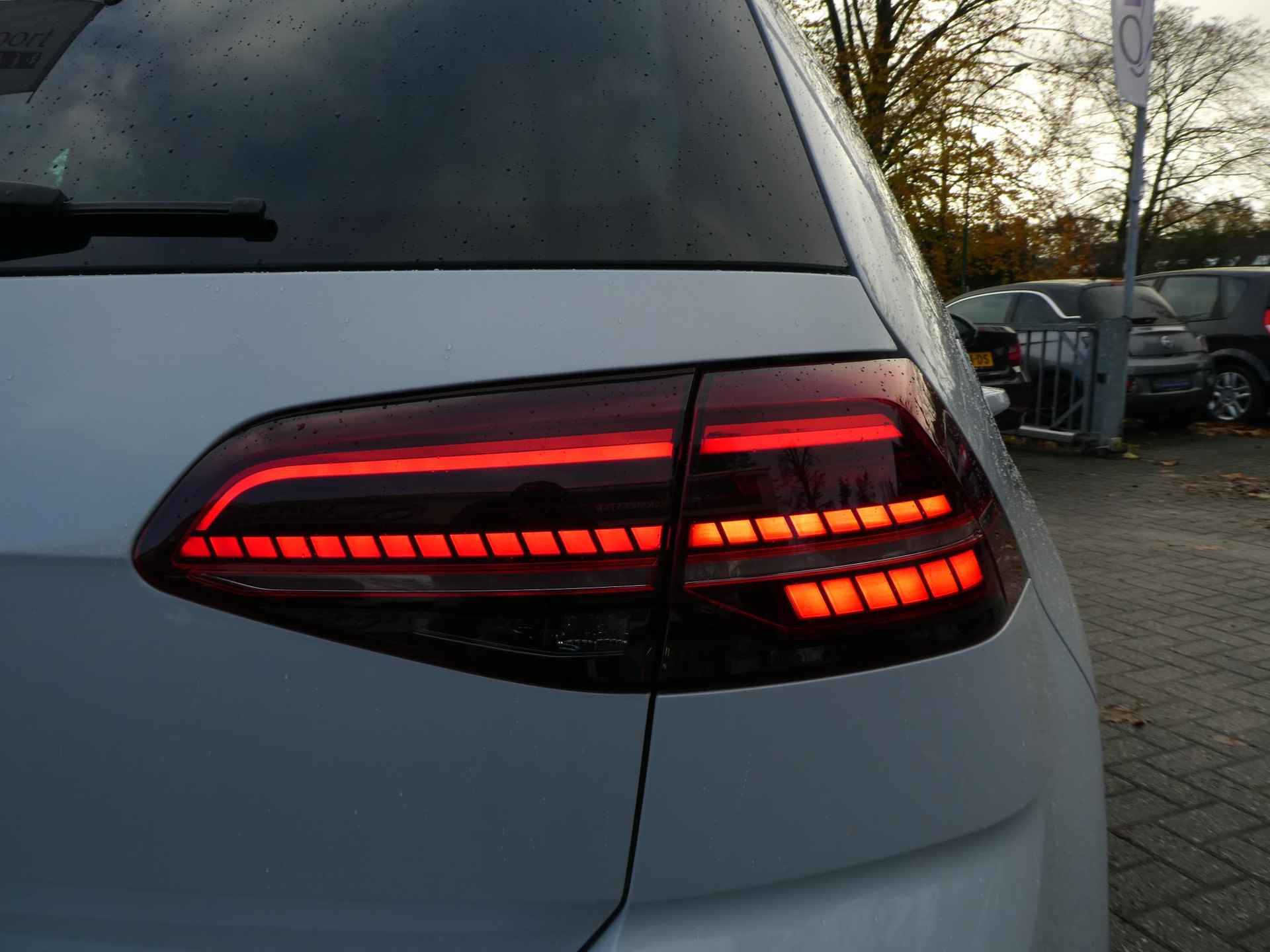 Volkswagen Golf 1.0 TSI BlueMotion Comfortline Sound ACC|NaviDiscover|CarPlay|Climate - 17/45