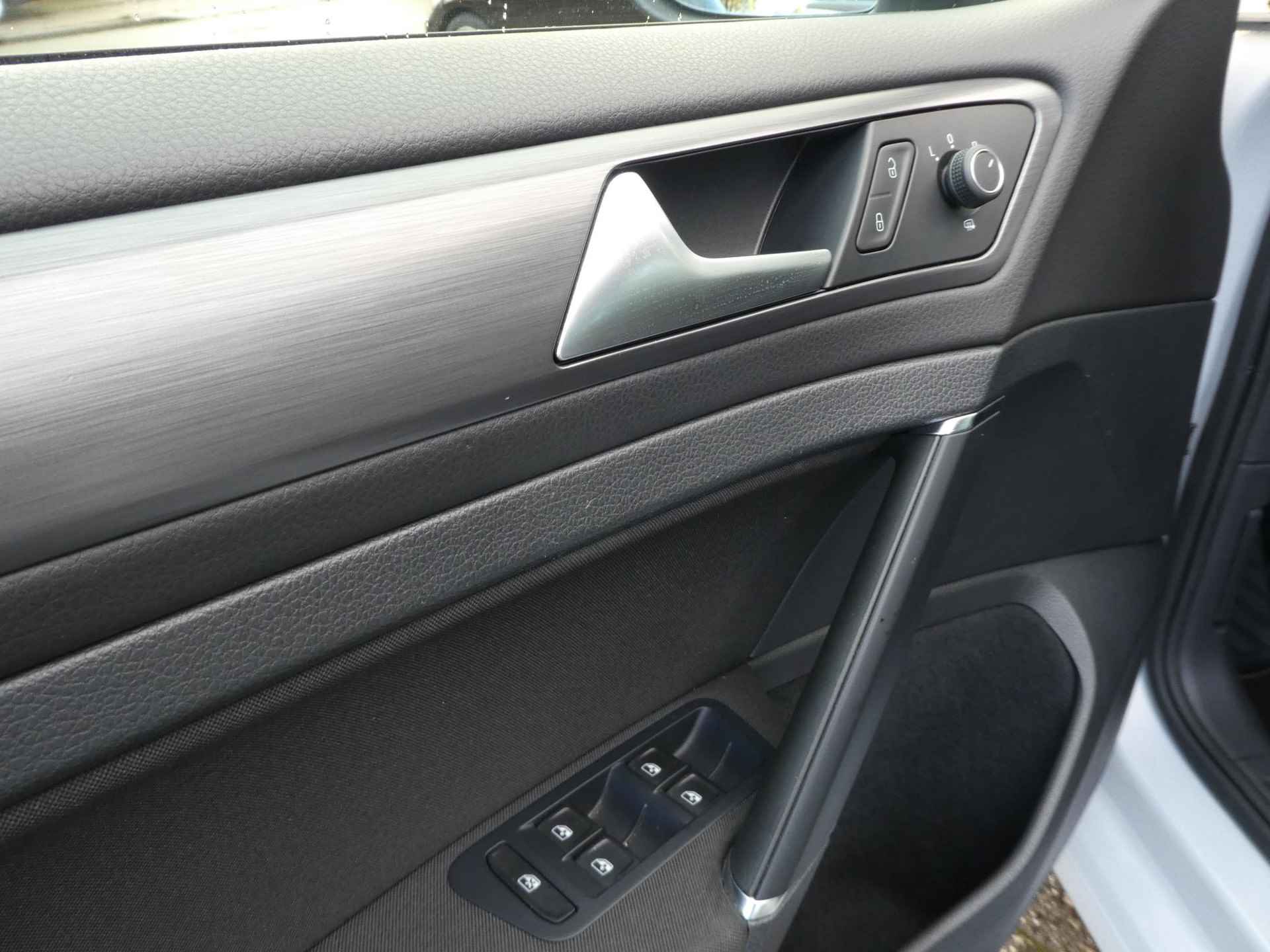 Volkswagen Golf 1.0 TSI BlueMotion Comfortline Sound ACC|NaviDiscover|CarPlay|Climate - 22/45
