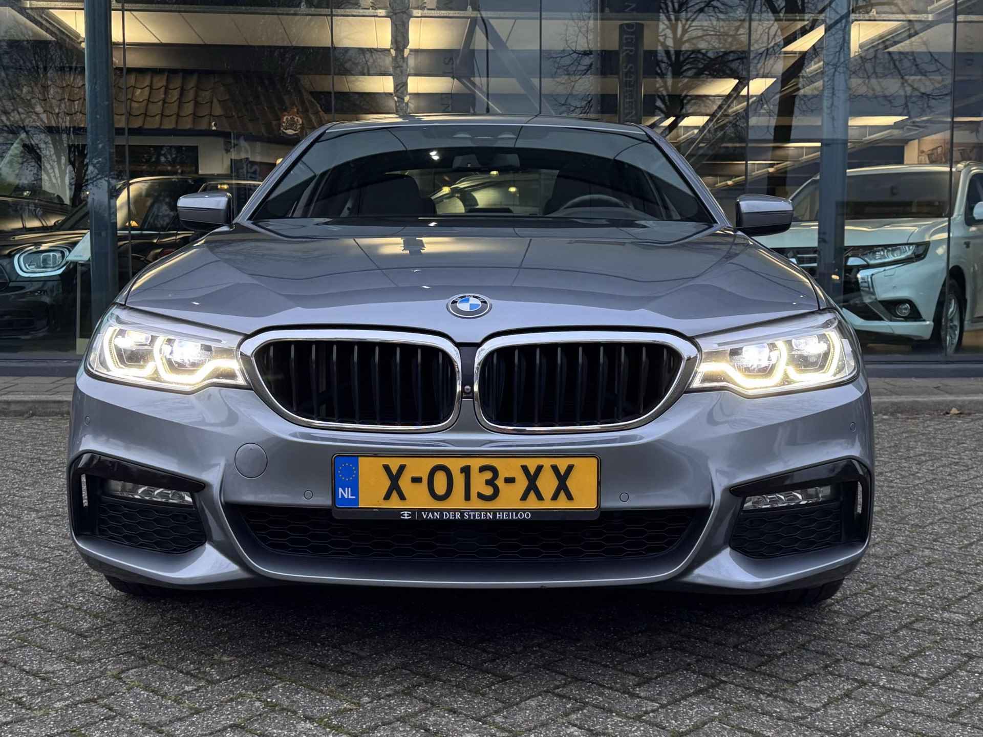 BMW 5-serie 530i High Executive M Sport | Xdrive | Schuifdak | Memory Seats | Standkachel - 21/37