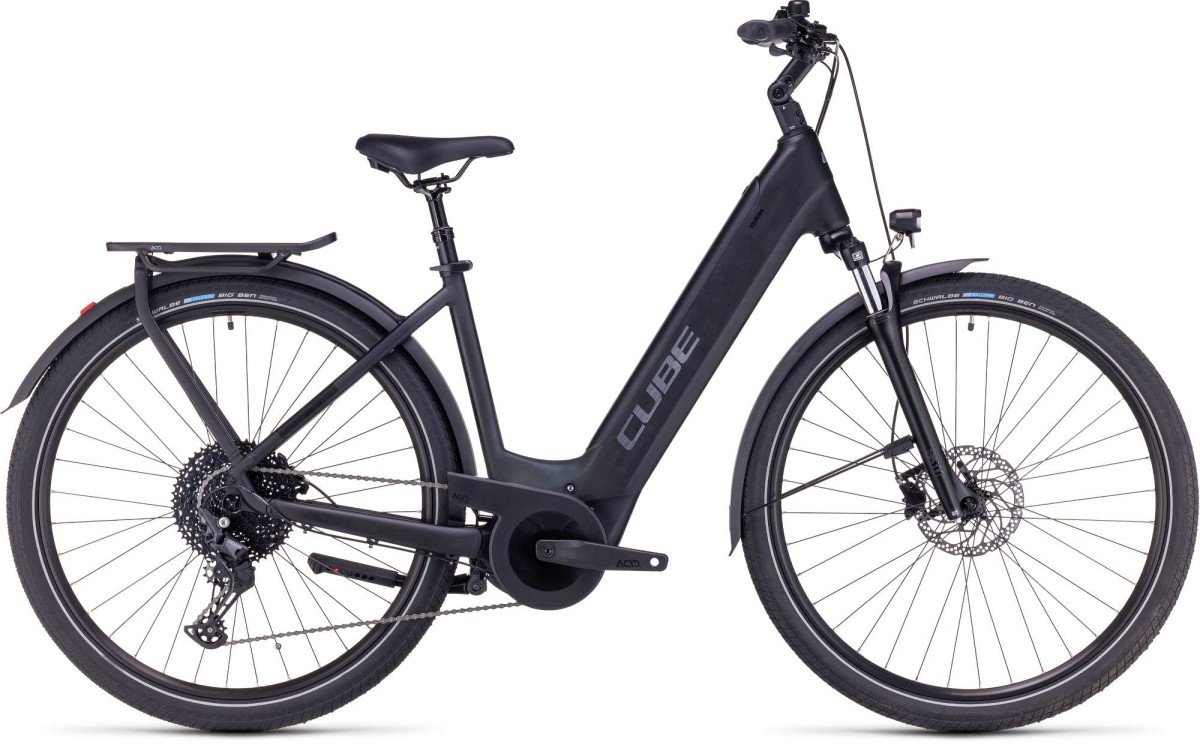 CUBE TOURING HYBRID PRO 625 BLACK/METAL LAGEINSTAP Black/metal EEM 54cm EEM 2024