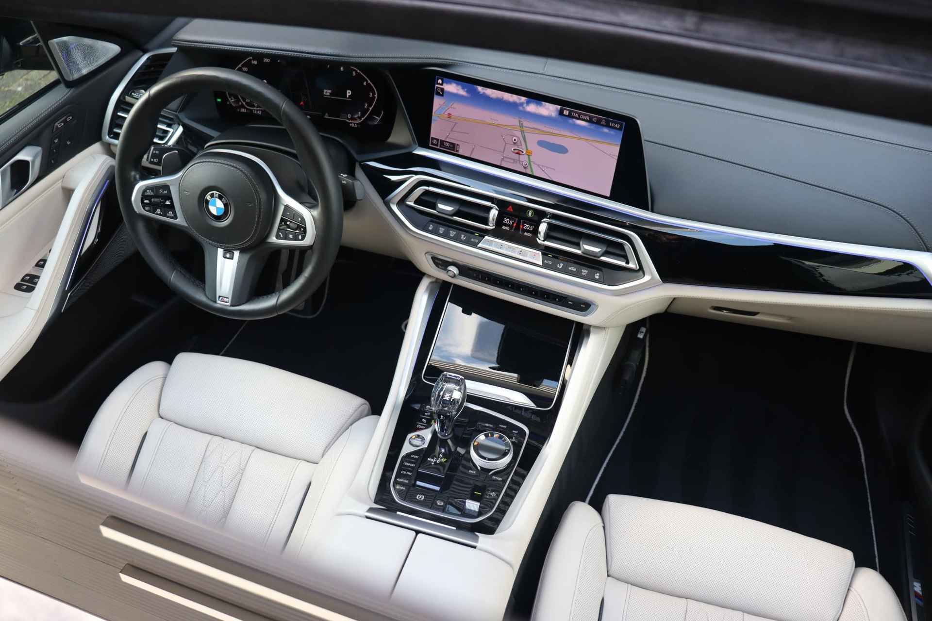 BMW X6 xDrive40i | High Executive | M Sportpakket | Panodak Skylounge | Driving Assistant Prof. | Bowers & Wilkins | Active Steering | Head-Up | Trekhaak | Soft Close | 22'' LMV - 16/45