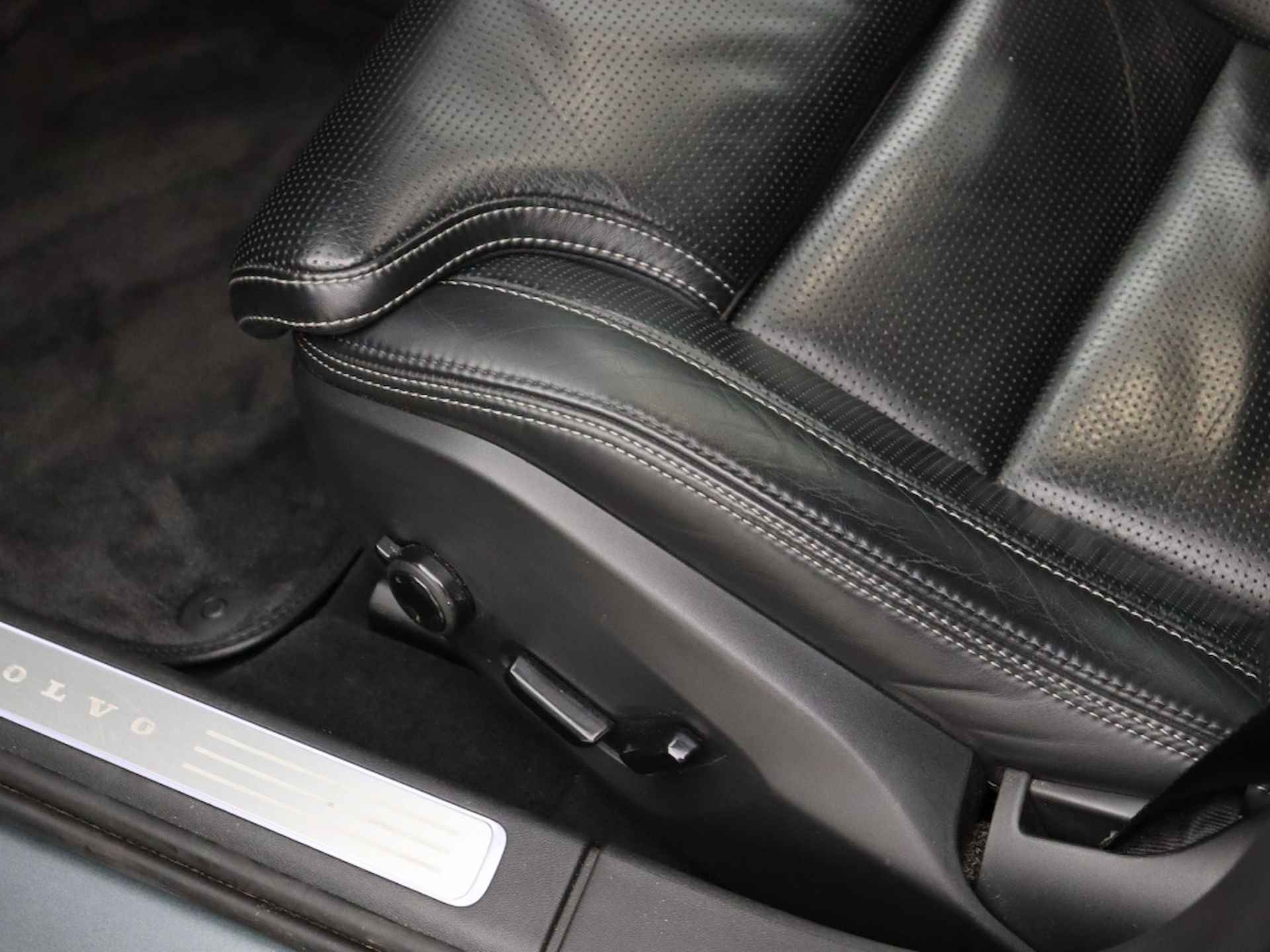 Volvo S90 T5 AUT(8) INSCRIPTION MASSAGESTOELEN ELEK.STOELEN 18INCH PARK AS - 9/40