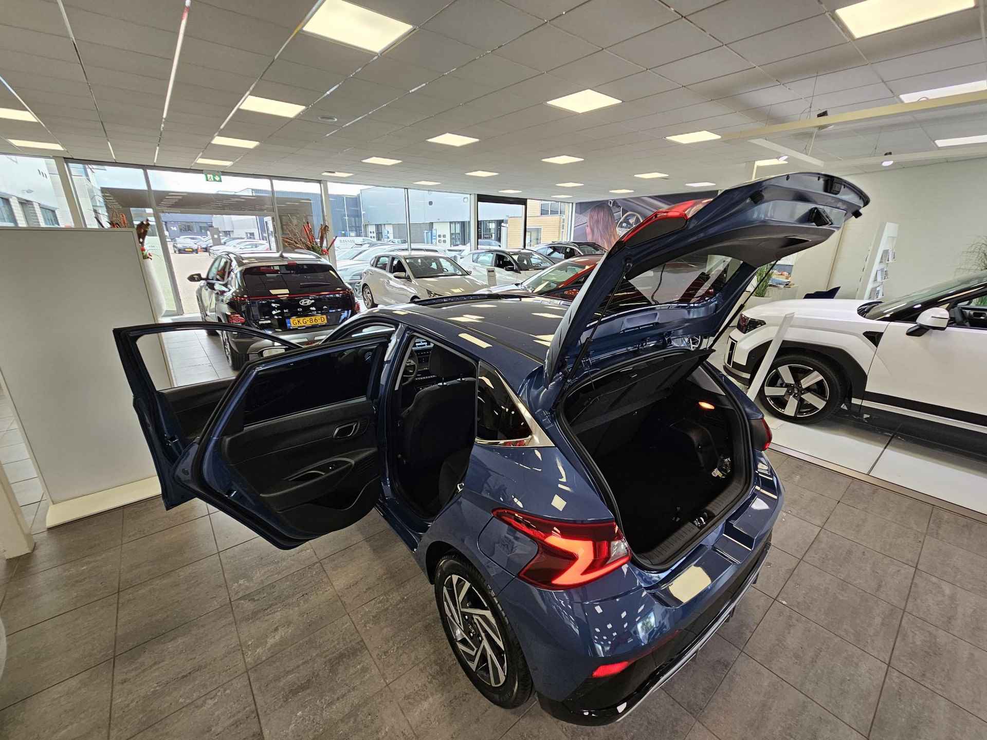 Hyundai i20 1.0 T-GDI Premium Sky | INCL. € 2000,- VOORDEEL! |DIRECT LEVERBAAR | NAVI | SKY/OPENDAK | APPLE CARPLAY/AUTO ANDROID | 16'' LM VELGEN | CAMERA | STOELVERWARMING | CLIMA | CRUISE  | - 10/35