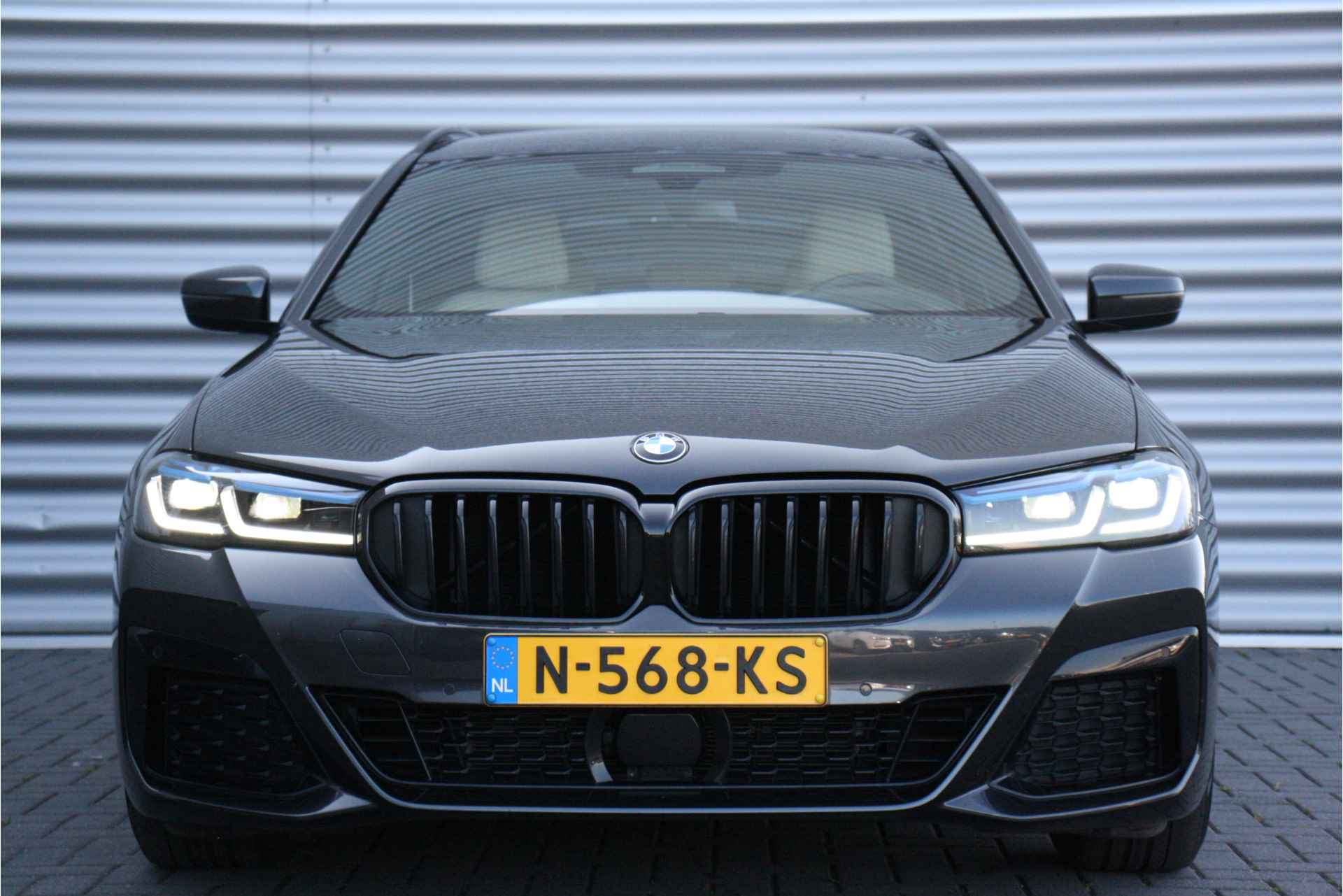 BMW 5 Serie TOURING 530i 252PK HIGH EXECUTIVE M-SPORT / NAVI / LASER-LED / LEDER / CLIMA / PDC / 20" LMV / HARMAN KARDON / WEGKLAP. TREKHAAK - 5/49