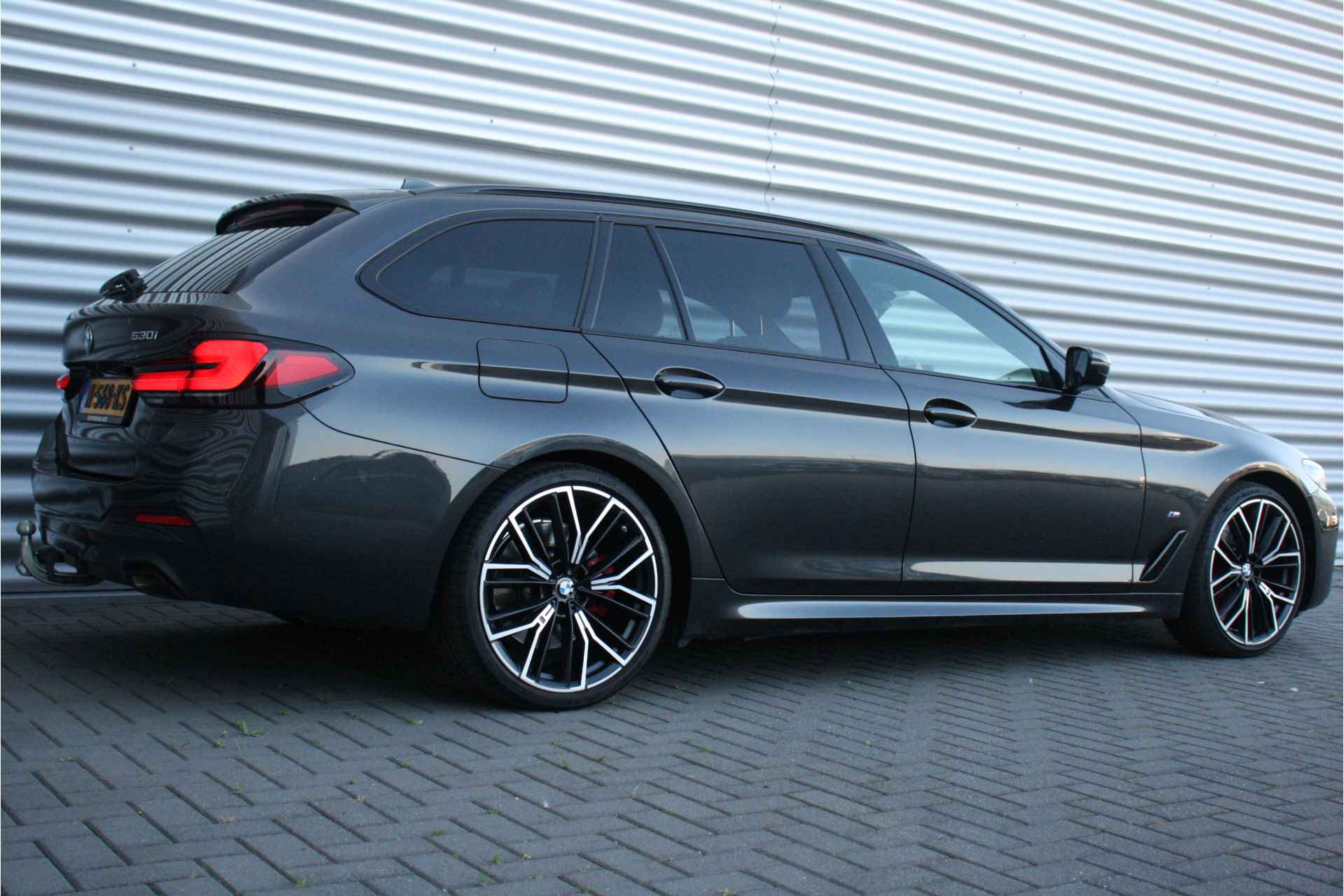 BMW 5 Serie TOURING 530i 252PK HIGH EXECUTIVE M-SPORT / NAVI / LASER-LED / LEDER / CLIMA / PDC / 20" LMV / HARMAN KARDON / WEGKLAP. TREKHAAK - 7/49