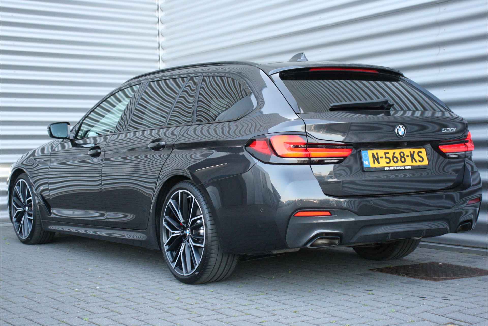 BMW 5 Serie TOURING 530i 252PK HIGH EXECUTIVE M-SPORT / NAVI / LASER-LED / LEDER / CLIMA / PDC / 20" LMV / HARMAN KARDON / WEGKLAP. TREKHAAK - 9/49