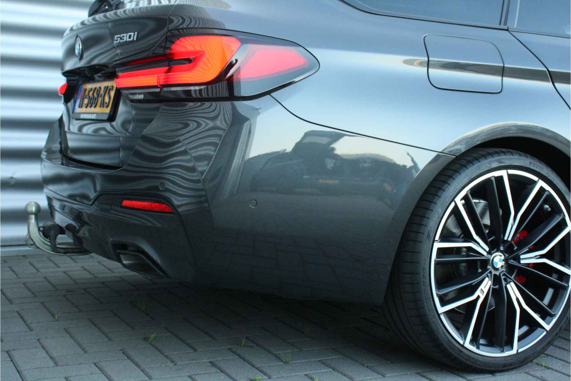 BMW 5 Serie TOURING 530i 252PK HIGH EXECUTIVE M-SPORT / NAVI / LASER-LED / LEDER / CLIMA / PDC / 20" LMV / HARMAN KARDON / WEGKLAP. TREKHAAK - 12/49