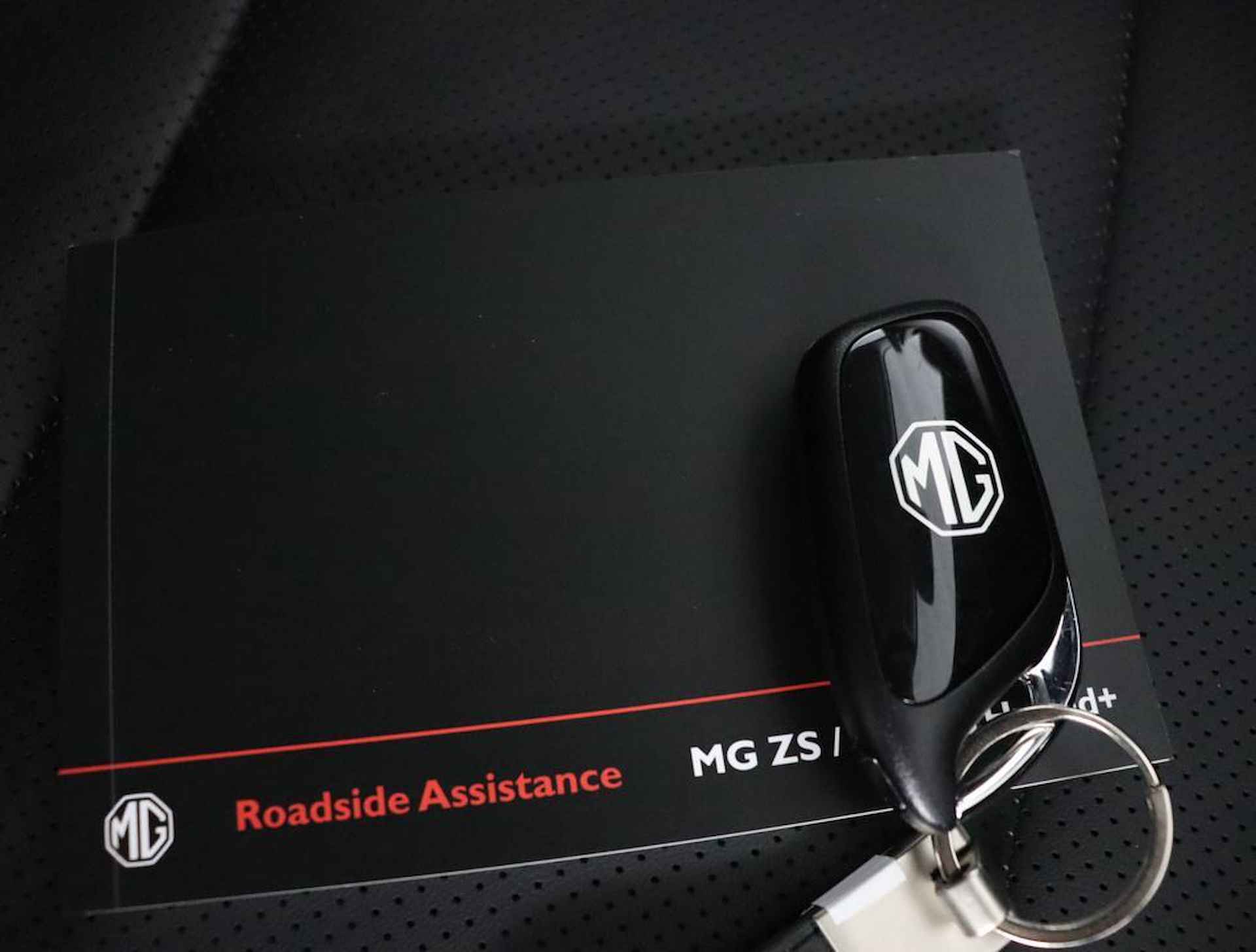 MG ZS 1.5 Hybrid+ Luxury - 9/41