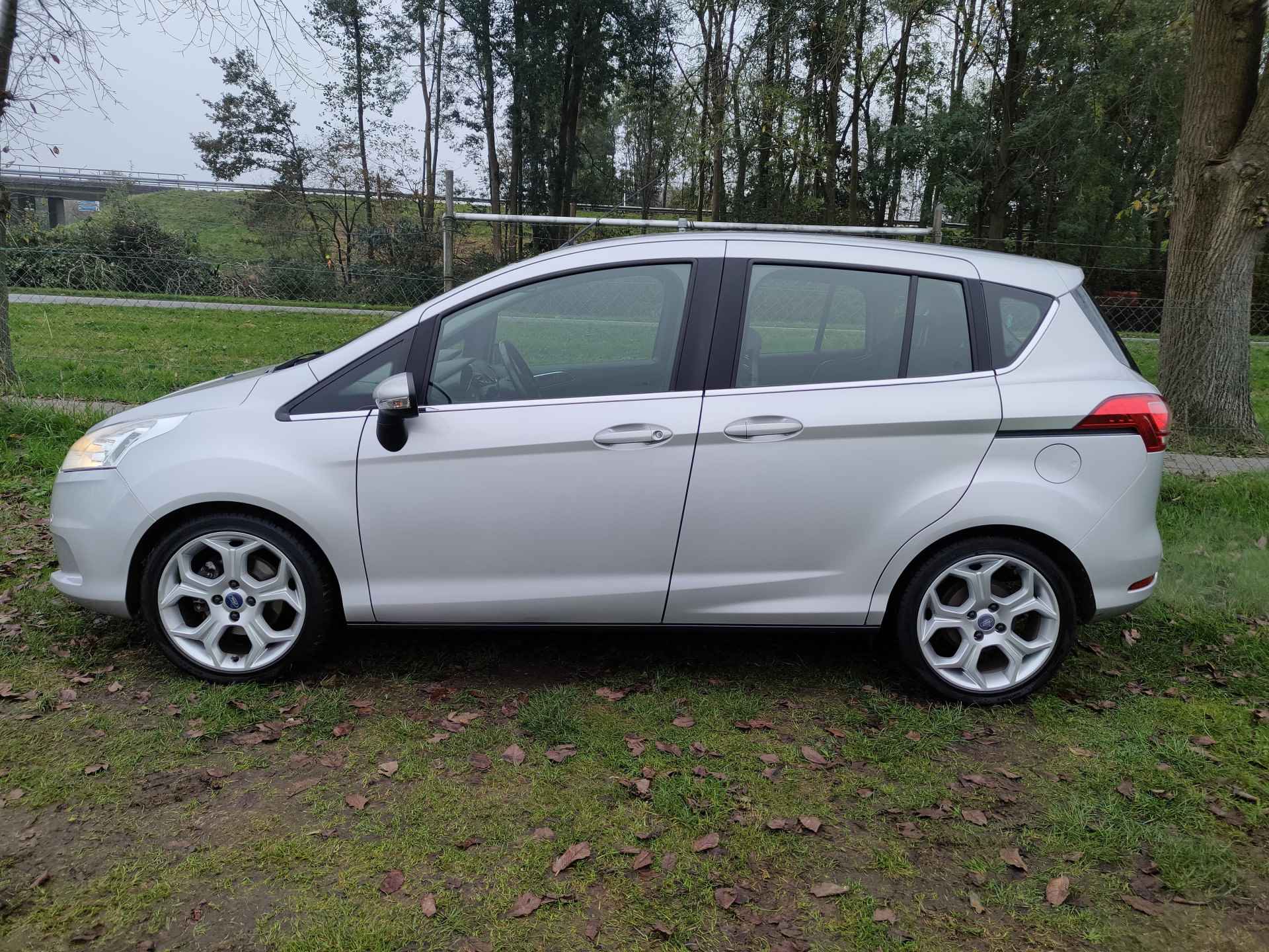 Ford B-MAX 1.0 EcoBoost 100pk Titanium | DISTRIBUTIE VERVANGEN | CLIMA | NAVI | CRUISE | TREKHAAK | CAMERA | - 8/29