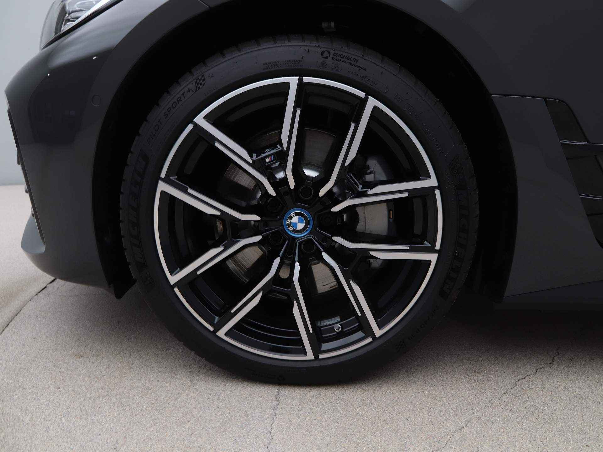 BMW i4 eDrive40 High Exe M-Sport 84 kWh - 20/26