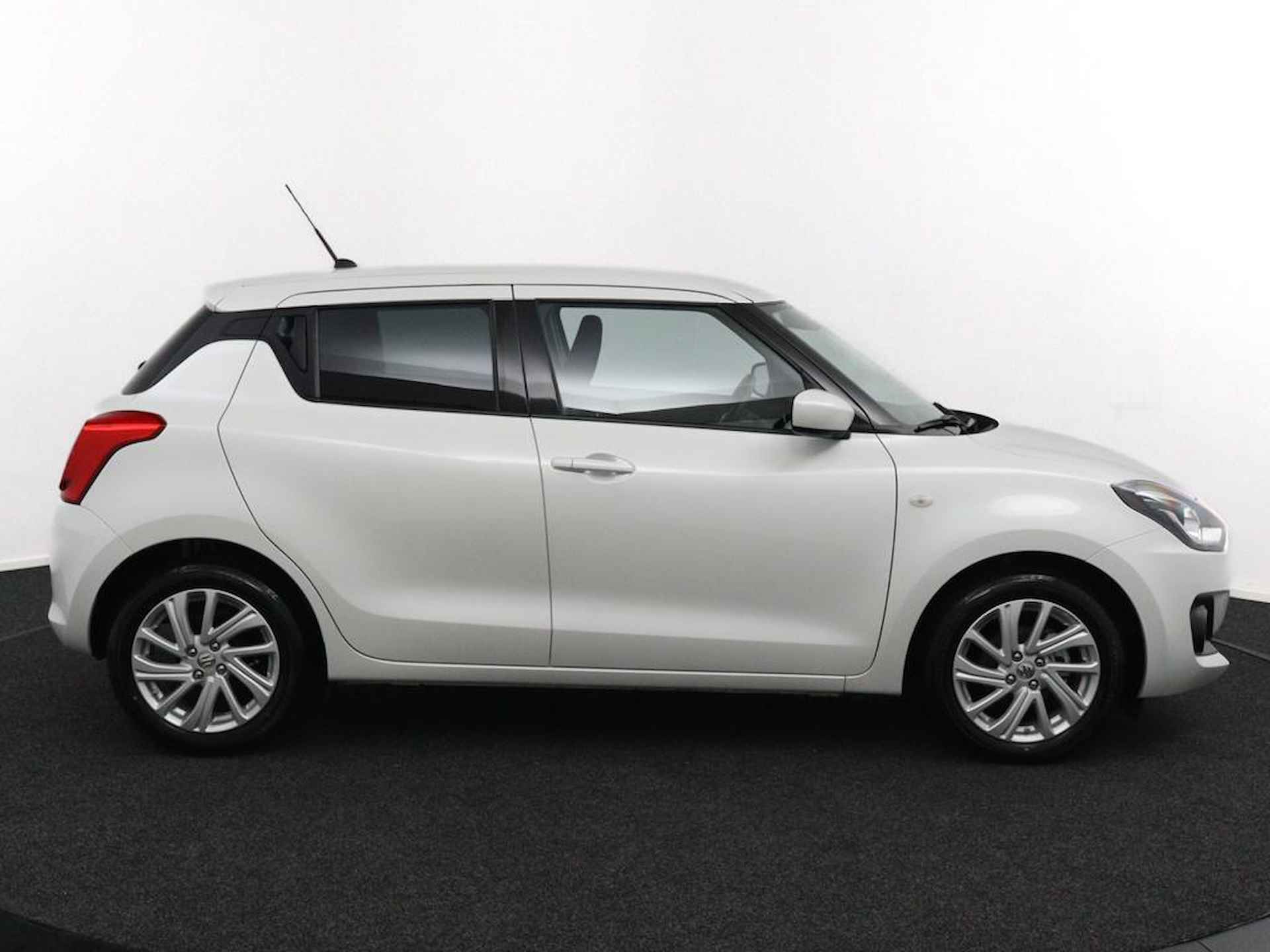 Suzuki Swift 1.2 Select Smart Hybrid | Adaptieve Cruise Control | Achteruitrijcamera | Airco | Apple Carplay | Android Auto | - 7/45