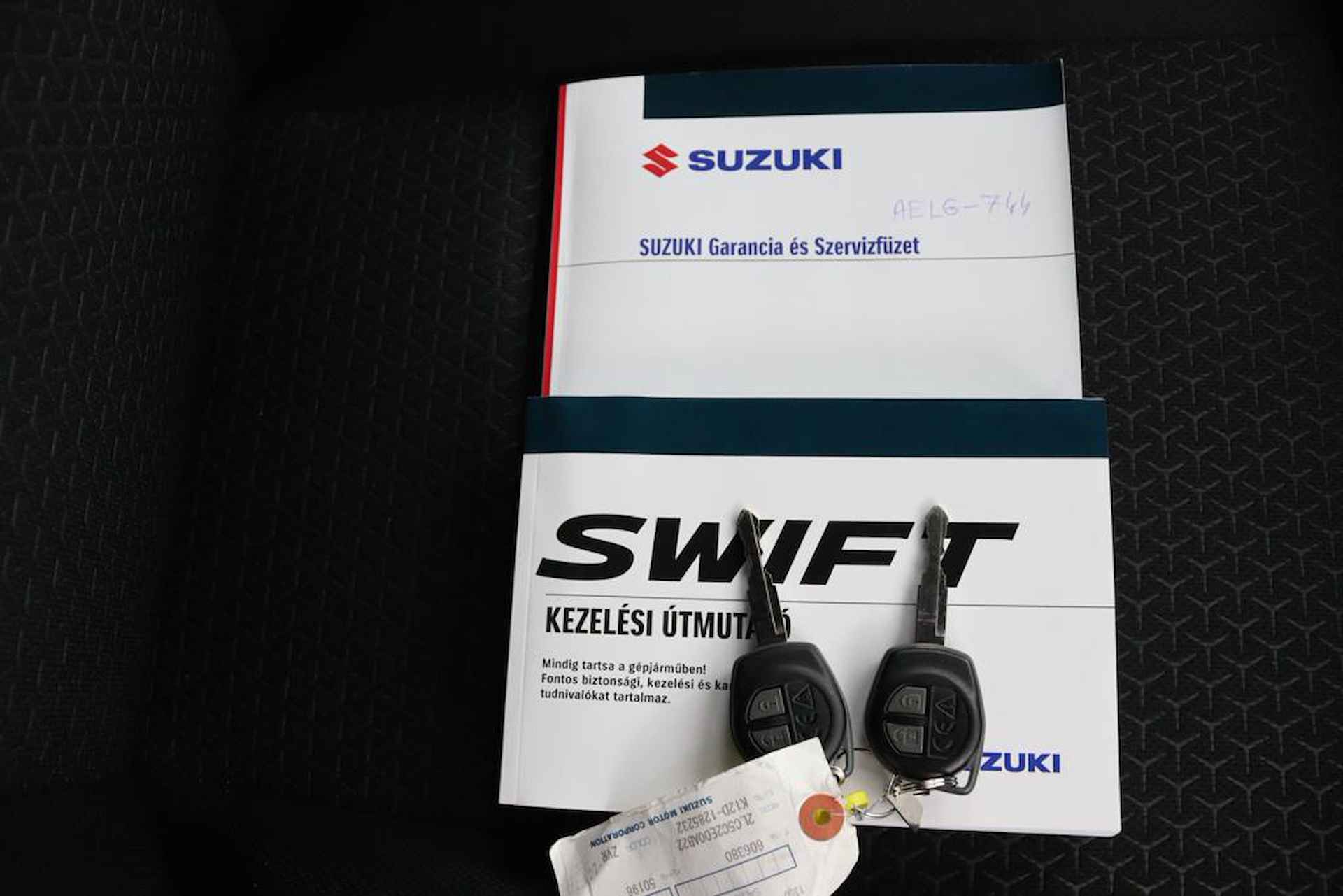 Suzuki Swift 1.2 Select Smart Hybrid | Adaptieve Cruise Control | Achteruitrijcamera | Airco | Apple Carplay | Android Auto | - 26/45