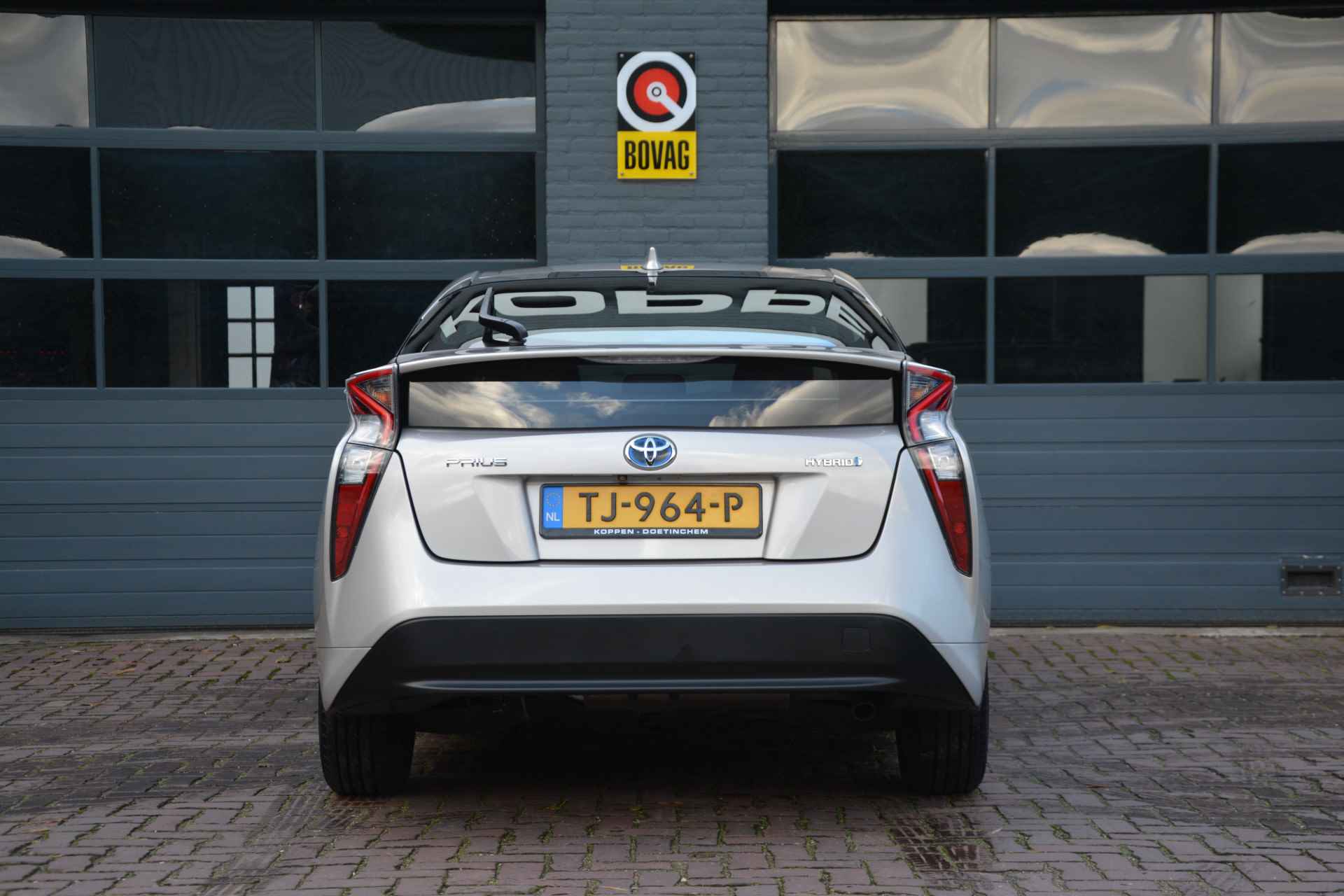 Toyota Prius 1.8 Hybrid Dynamic - 7/25