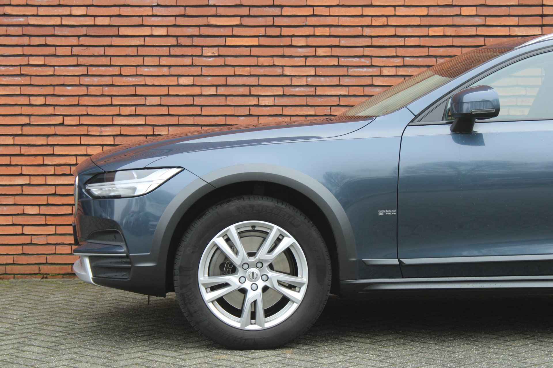 Volvo V90 Cross Country T5 AUT8 255PK Anniversary Edition | Trekhaak | Parkeercamera | Verwarmbare Voorstoelen | BLIS Dodehoekdetectie | Navigatie | Adaptieve Cruise Control | Bluetooth Telefonie & Multimedia | Lederen Bekleding - 5/17