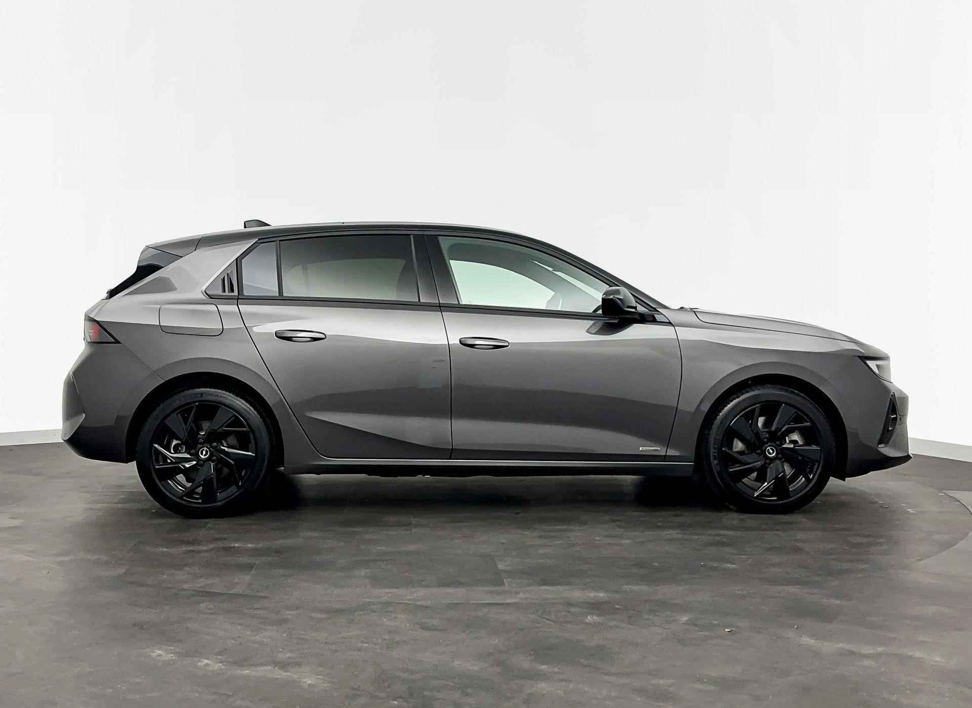 Opel Astra 1.6 Turbo Hybrid Level 4 | NAV | CARPLAY | PANO | ADC | PDC | CAM | ULTIMATE | DEMO SALE - 4/27