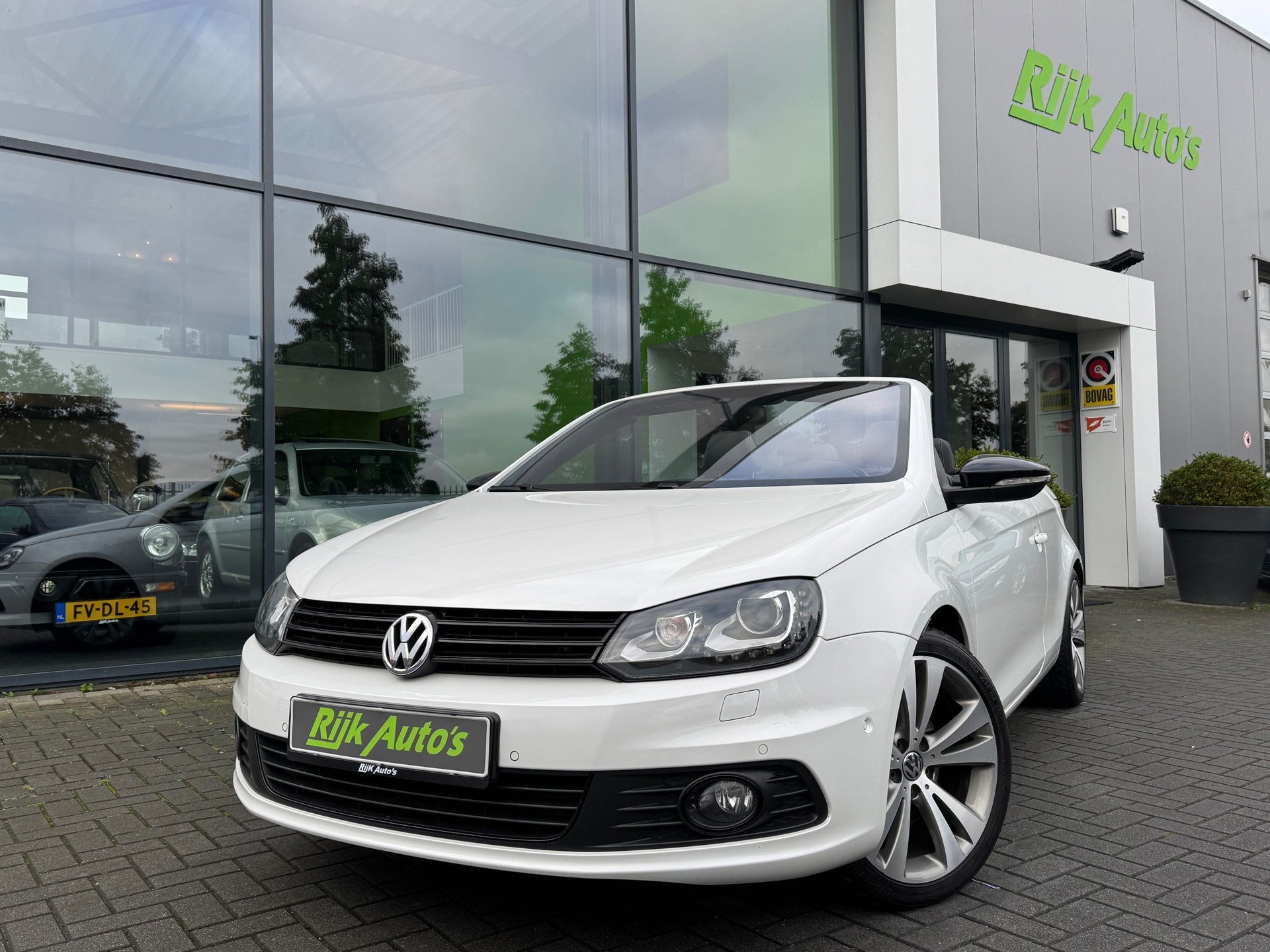 Volkswagen Eos 2.0 TSI Highline * Xenon/ Led * Keyless * Cruise Contol * Camera