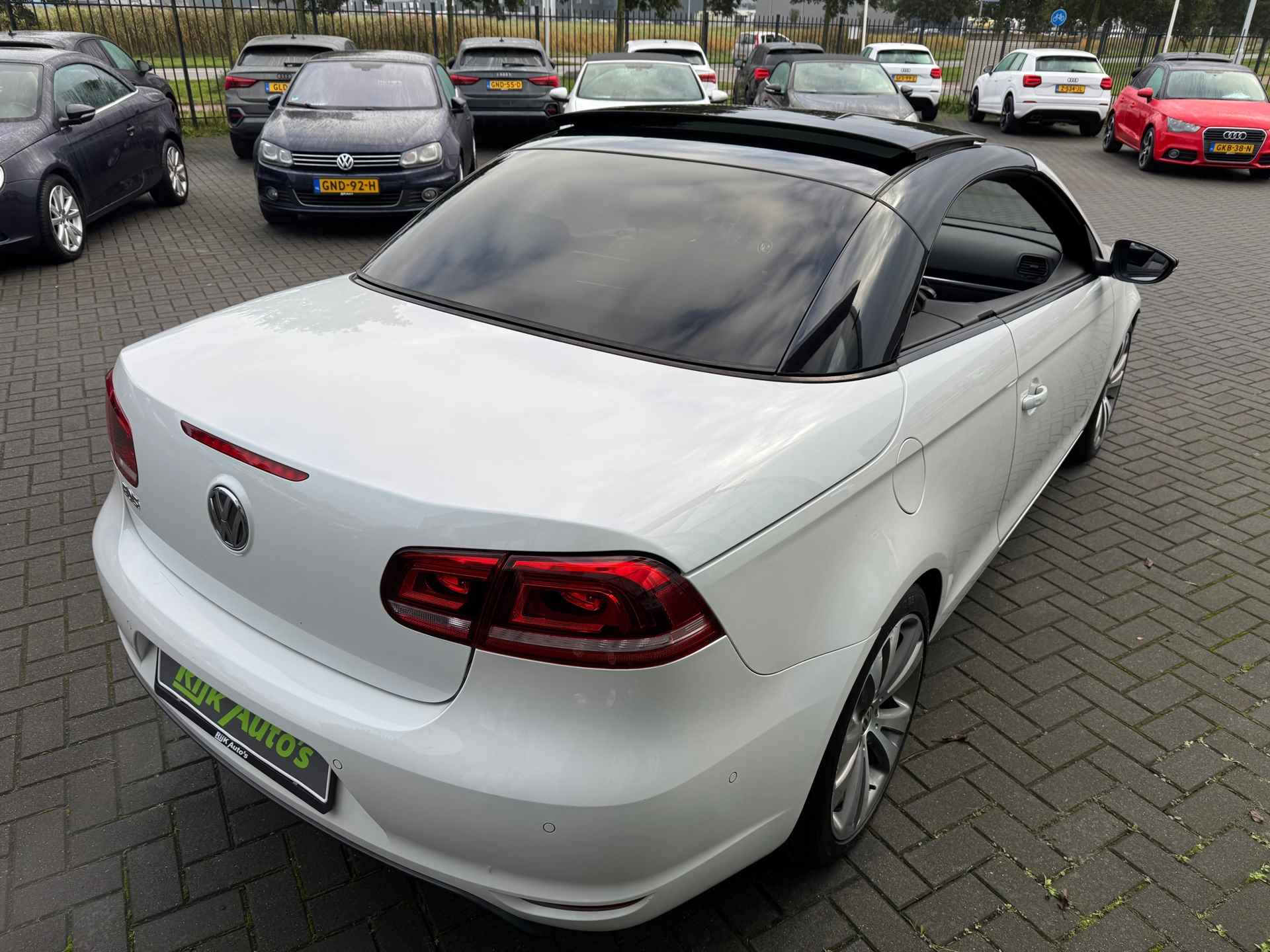 Volkswagen Eos 2.0 TSI Highline * Xenon/ Led * Keyless * Cruise Contol * Camera - 4/32