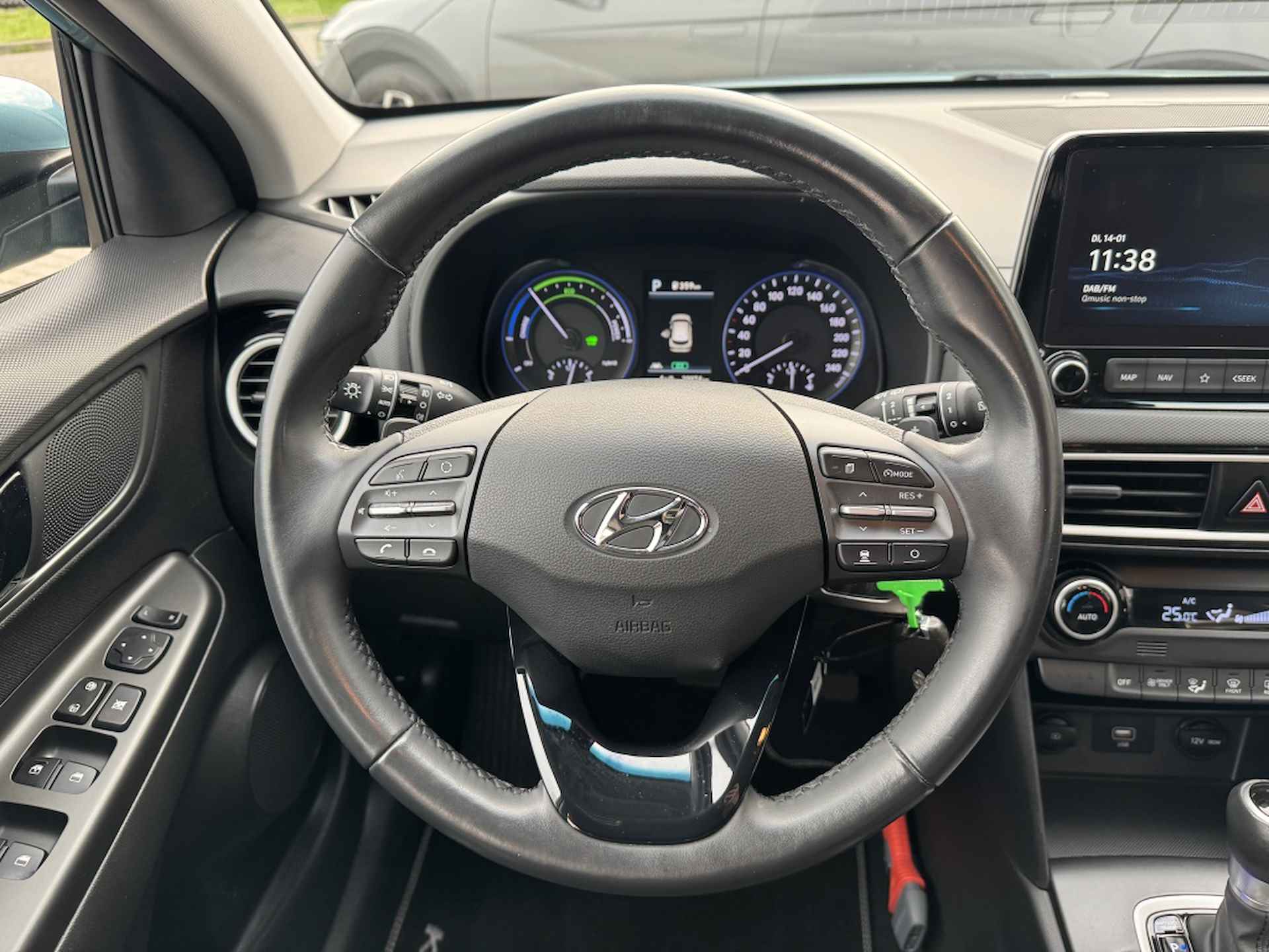 Hyundai Kona 1.6 GDI HEV Comfort | Navigatie | Premium audio | 1e eigenaar | - 15/30