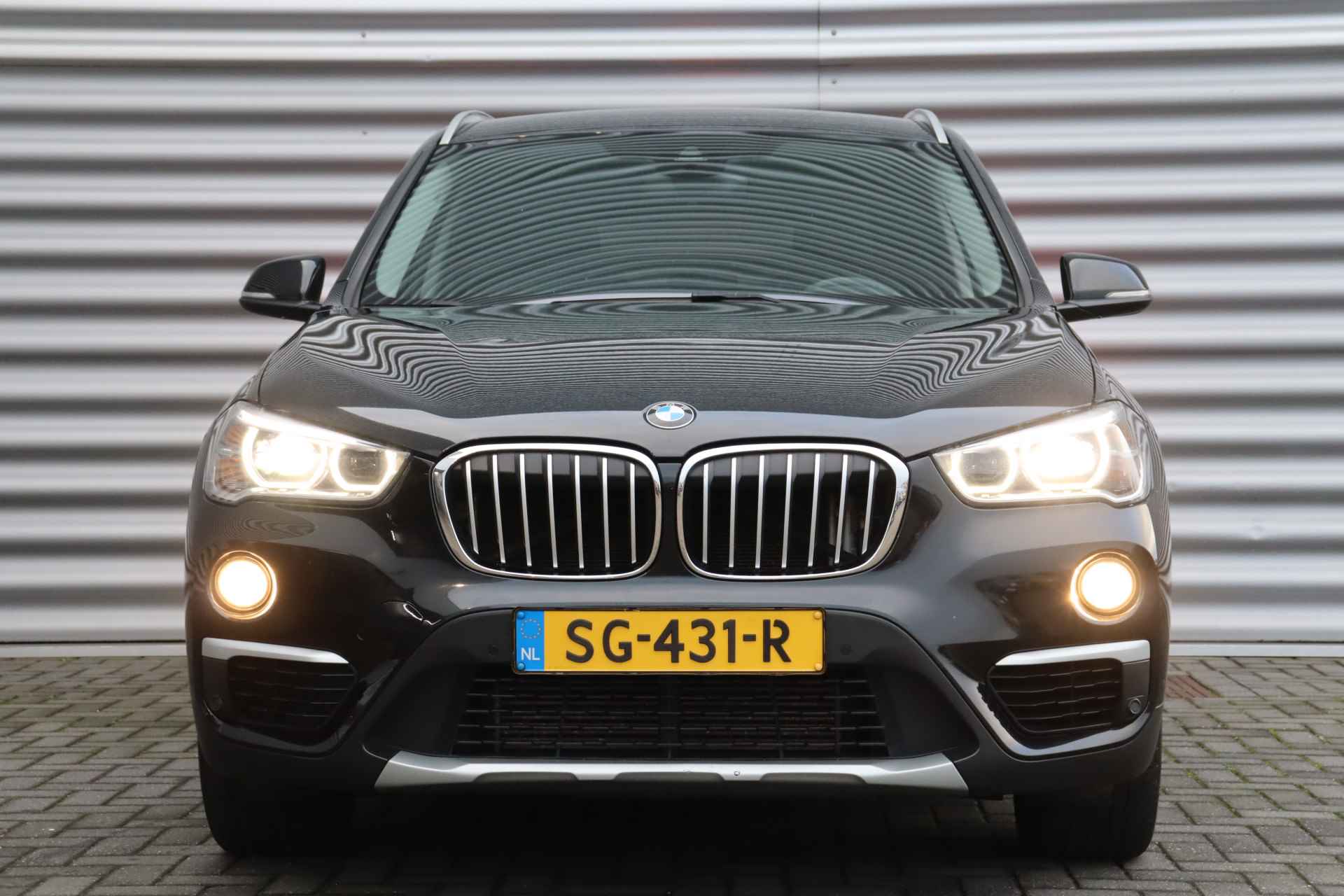 BMW X1 SDRIVE 2.0i 192PK HIGH EXECUTIVE X-LINE AUTOMAAT / NAVI / LEDER / CLIMA / LED / PDC / 18" LMV / CAMERA / HUD / KEYLESS / WINTERP - 5/39