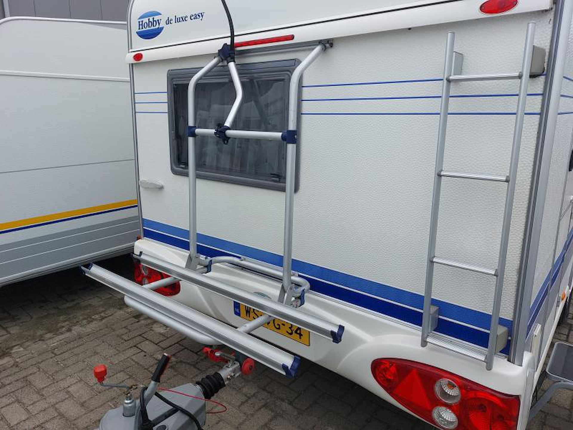 Hobby De luxe Easy 440 SB 2006 Voortent/Fietsenrek - 4/14