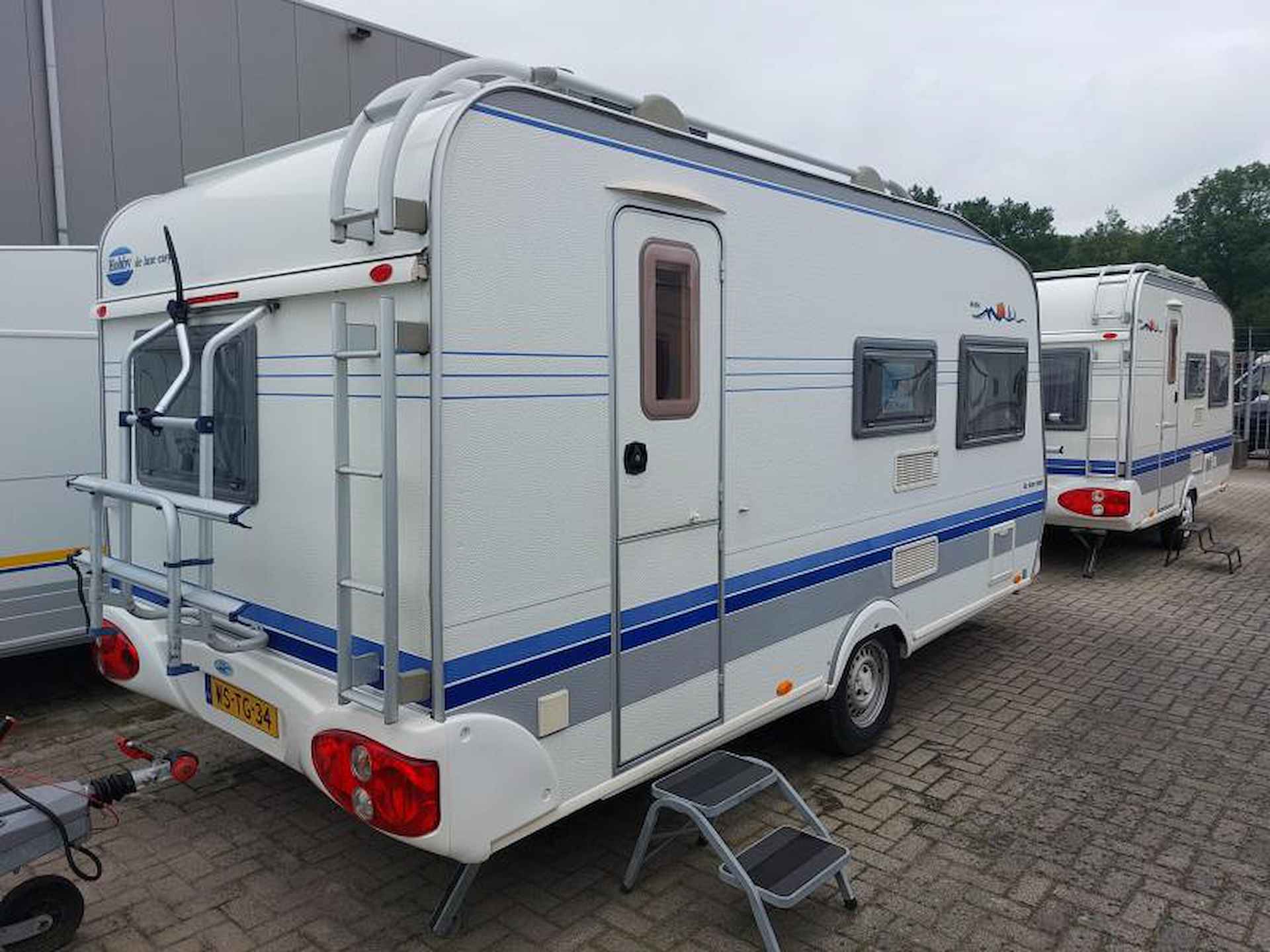 Hobby De luxe Easy 440 SB 2006 Voortent/Fietse - 2/13