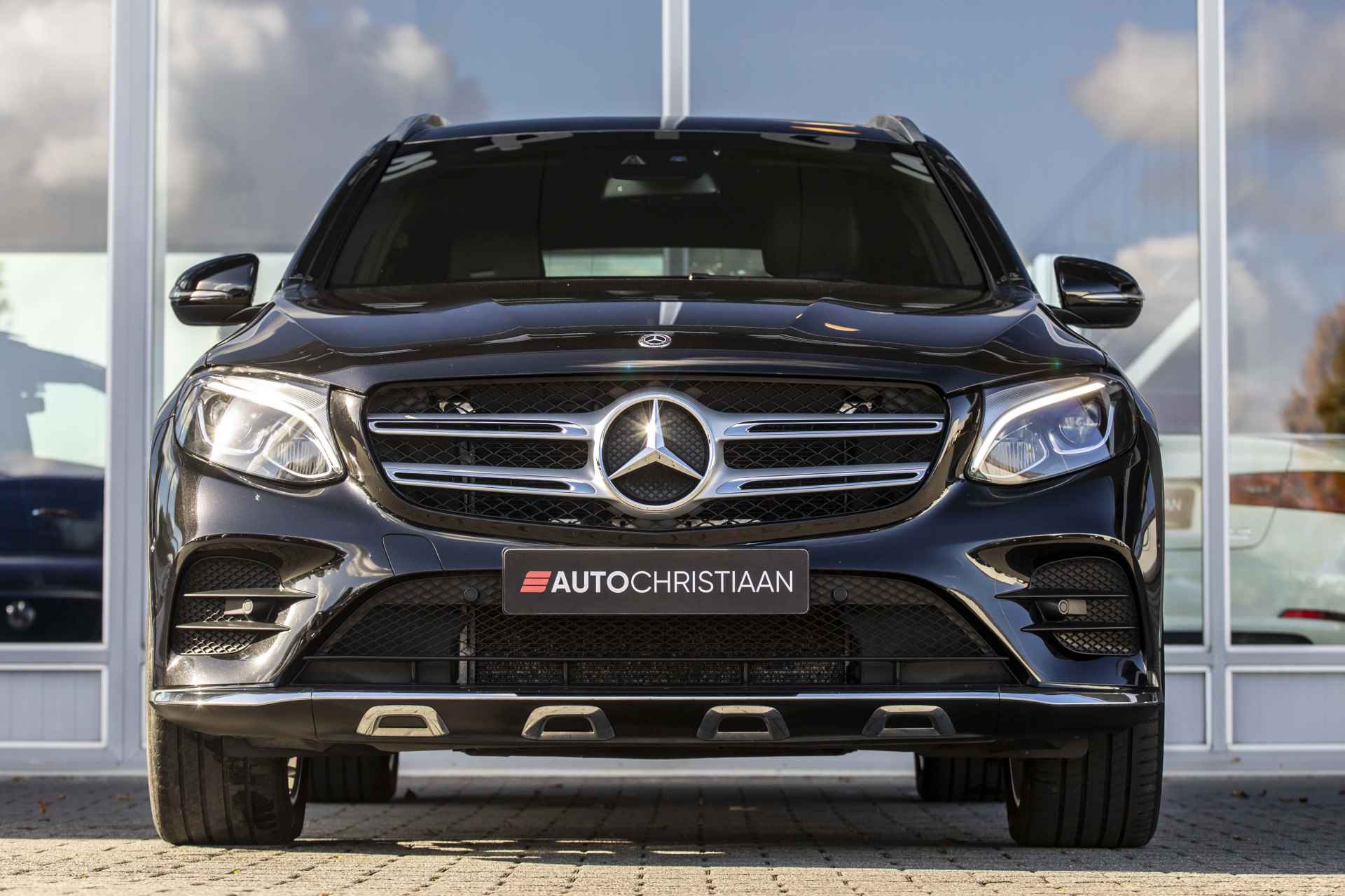 Mercedes-Benz GLC 250 4MATIC Premium Plus AMG | Pano | E-Trekhaak | 20" - 3/49