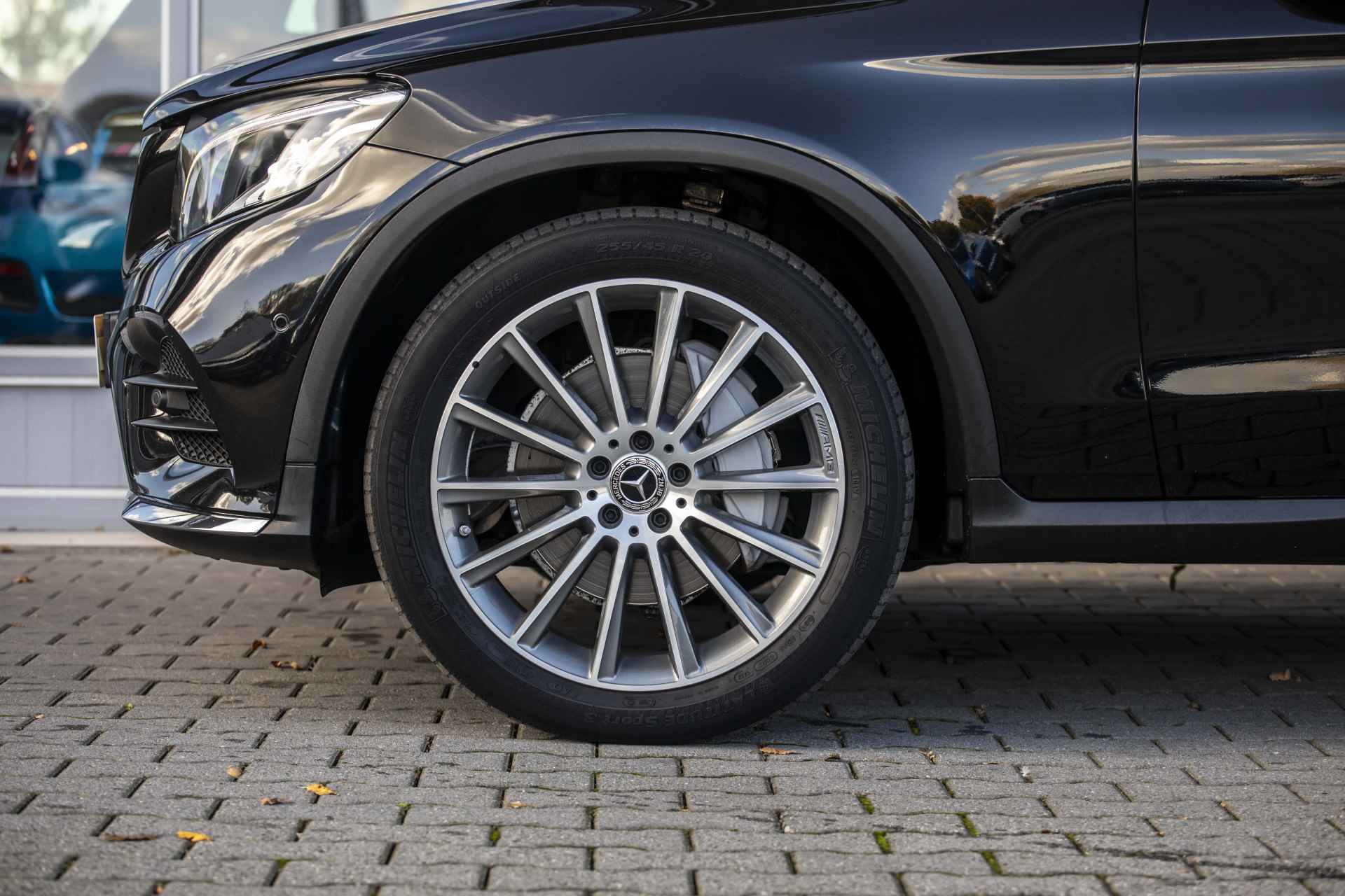 Mercedes-Benz GLC 250 4MATIC Premium Plus AMG | Pano | E-Trekhaak | 20" - 21/49