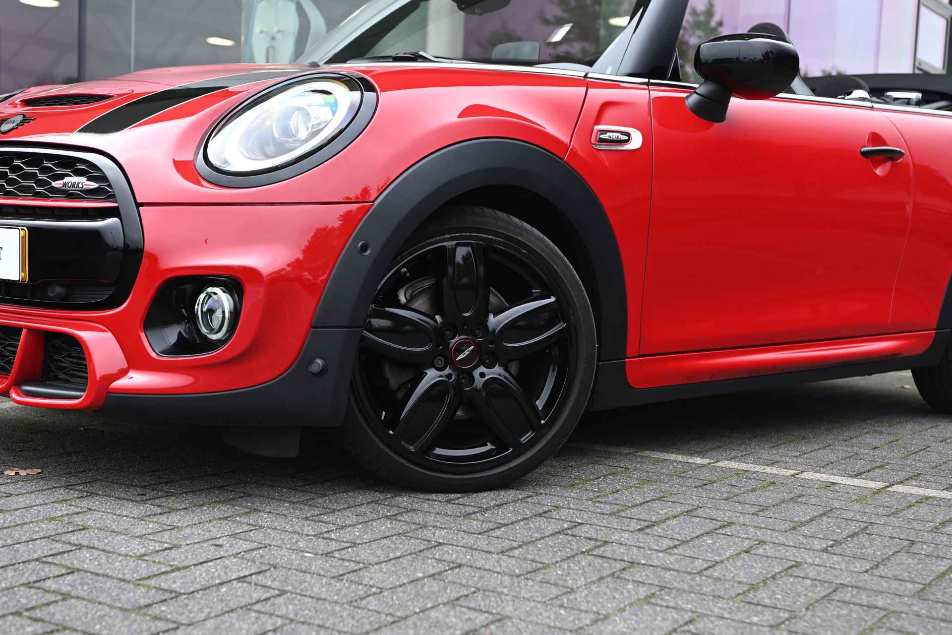 MINI Cabrio Cooper S Hammersmith Automaat / JCW Trim Pakket / Achteruitrijcamera / Comfort Access / JCW Sportstoelen / Head-Up / LED / Park Assistant - 13/28