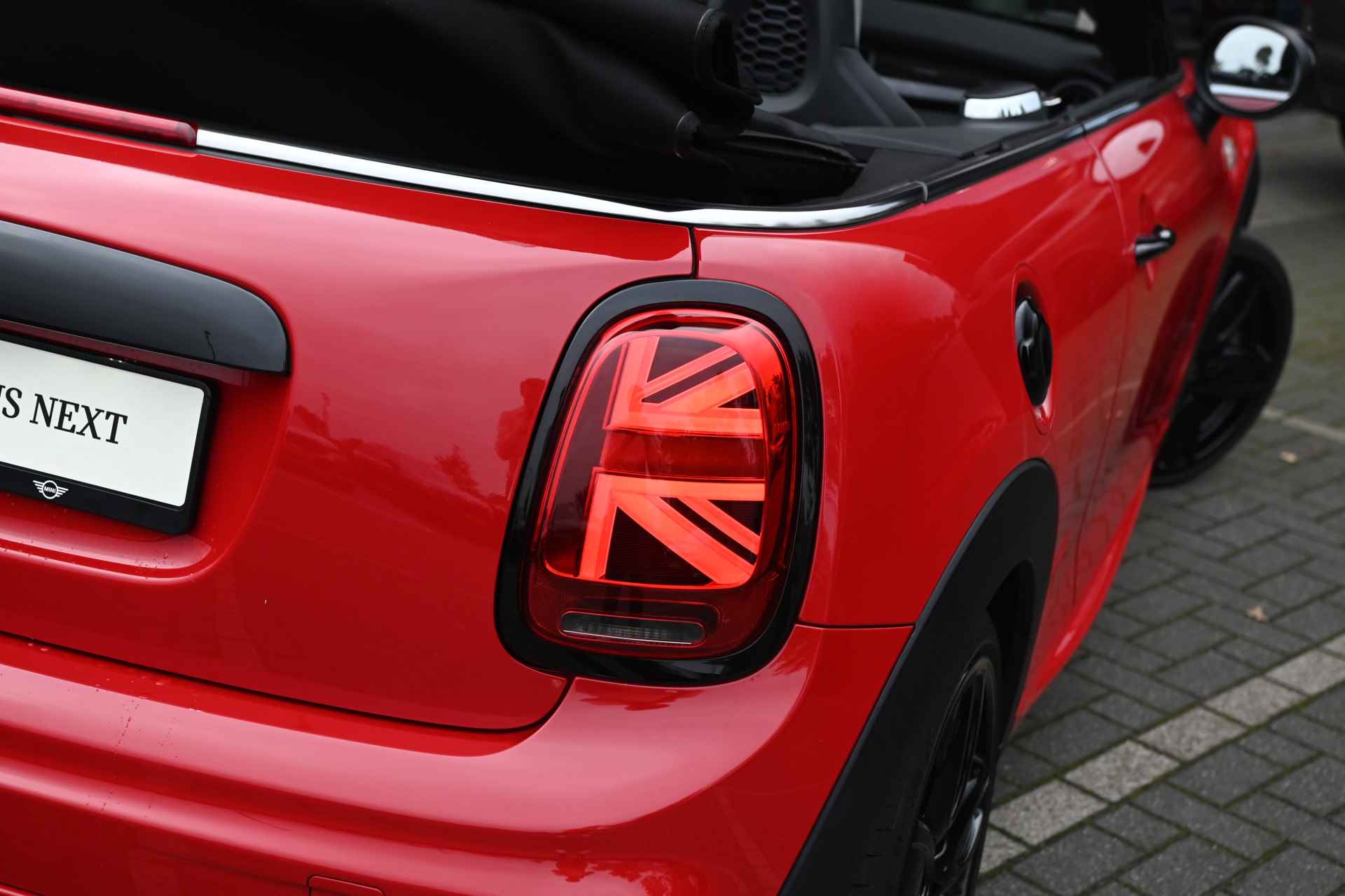 MINI Cabrio Cooper S Hammersmith Automaat / JCW Trim Pakket / Achteruitrijcamera / Comfort Access / JCW Sportstoelen / Head-Up / LED / Park Assistant - 16/28