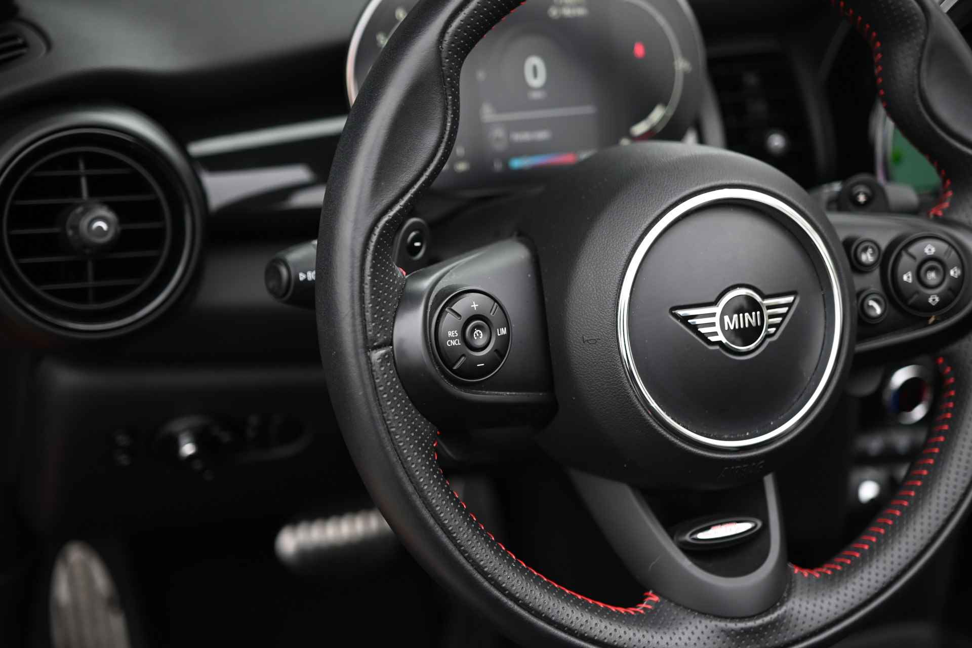 MINI Cabrio Cooper S Hammersmith Automaat / JCW Trim Pakket / Achteruitrijcamera / Comfort Access / JCW Sportstoelen / Head-Up / LED / Park Assistant - 21/28