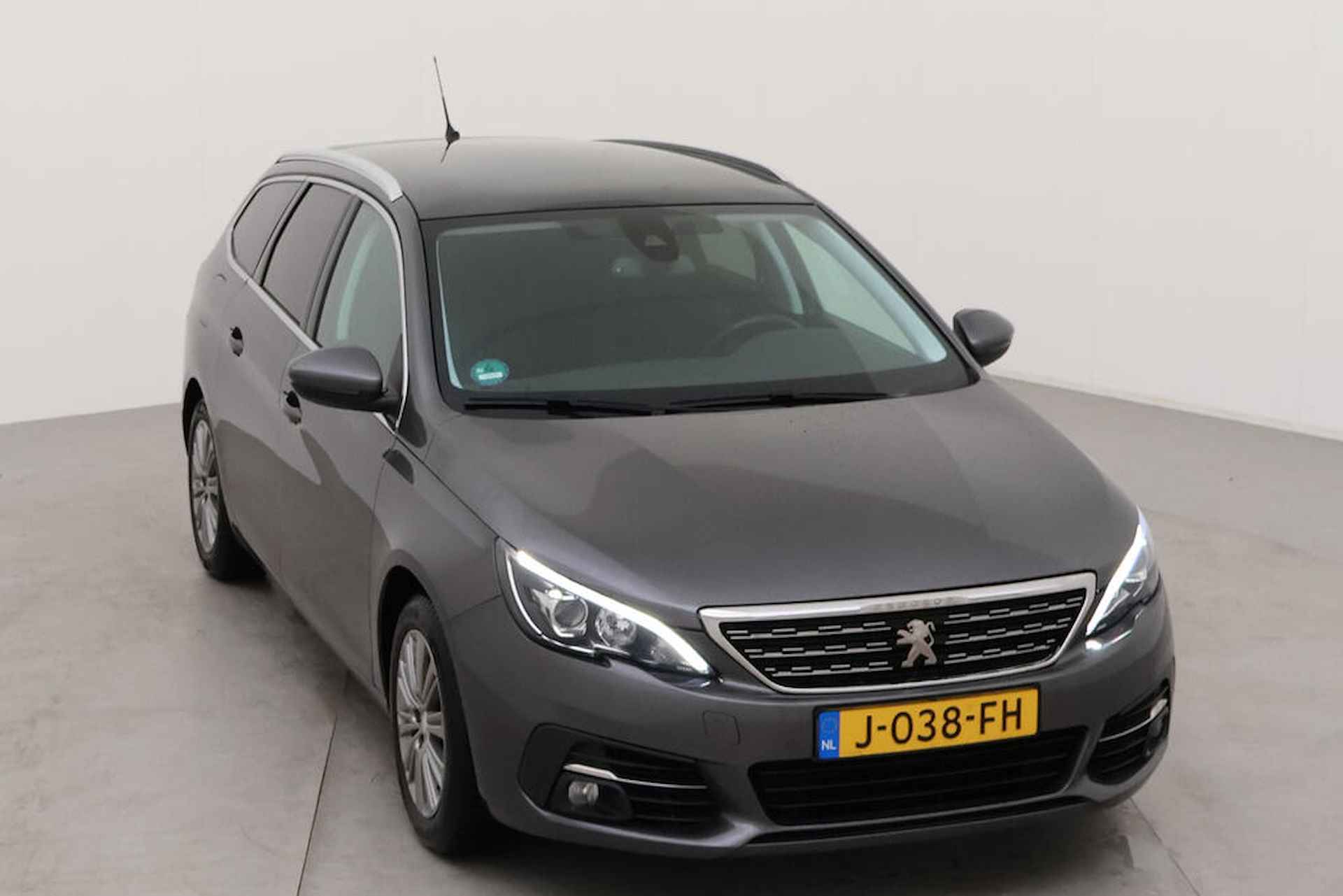 Peugeot 308 SW 1.2 PureTech Allure NL AUTO | PANO | HALF LEDER | CARPLAY | - 9/13