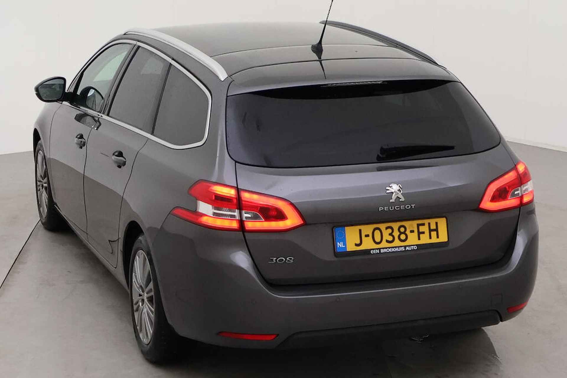 Peugeot 308 SW 1.2 PureTech Allure NL AUTO | PANO | HALF LEDER | CARPLAY | - 10/13